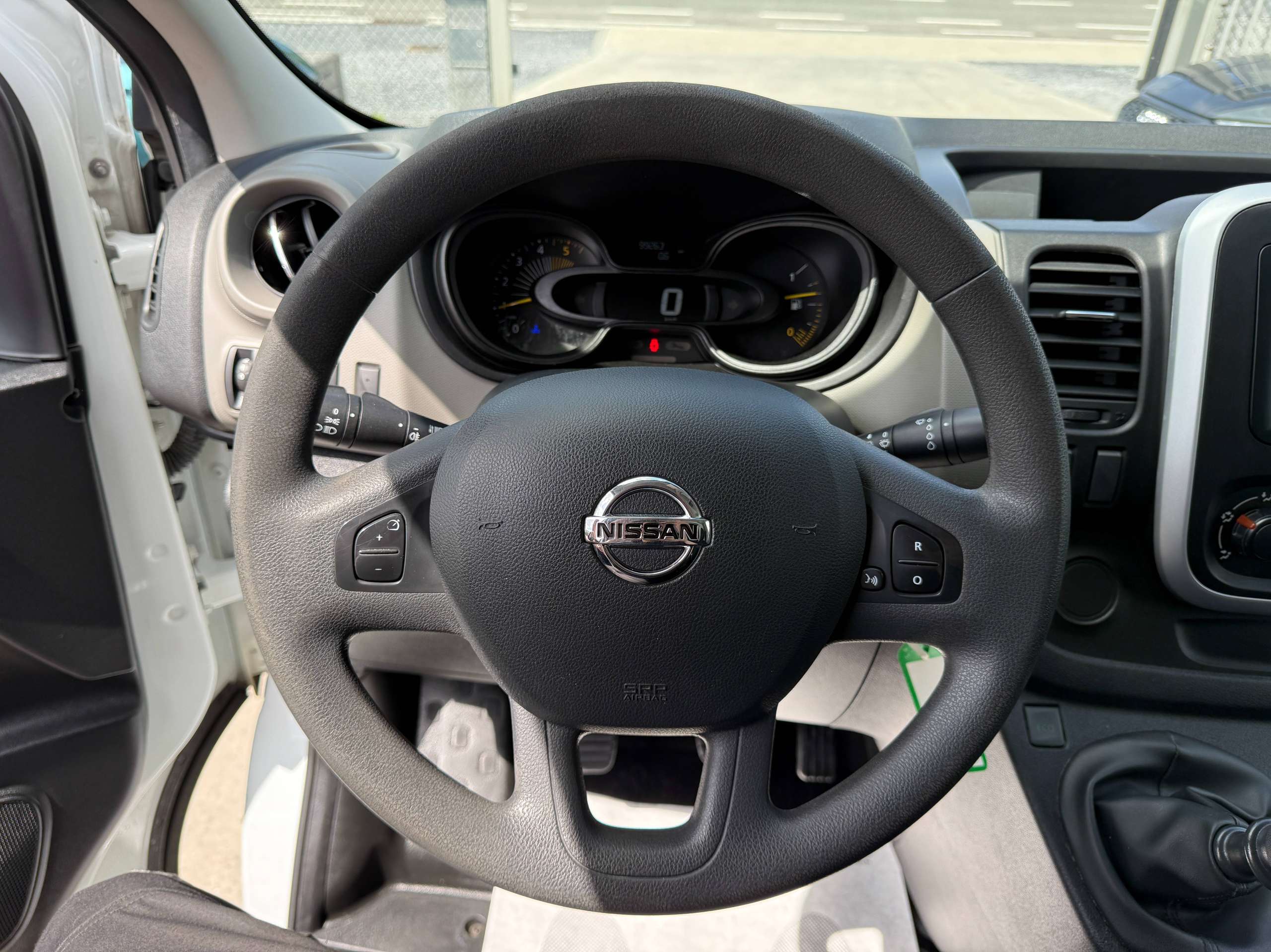 b12fa1e9-bb56-4b53-9544-053d4cde66ff18-nissan-nv300-1-6-dci-120pk-lengte-2-navigatie-bluetooth-pdc-airco.jpg