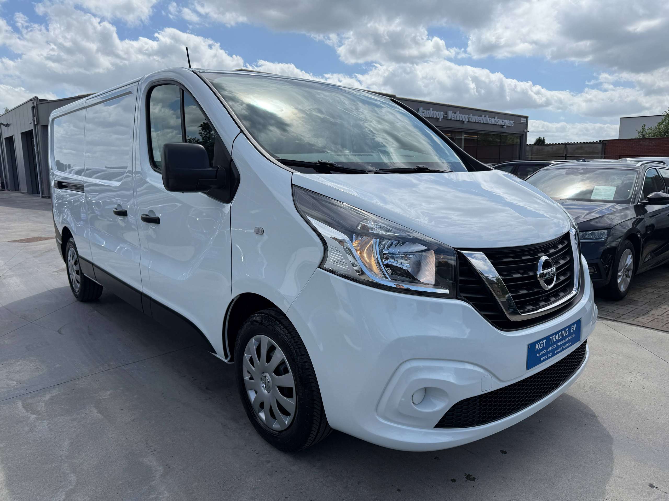 b12fa1e9-bb56-4b53-9544-053d4cde66ff3-nissan-nv300-1-6-dci-120pk-lengte-2-navigatie-bluetooth-pdc-airco.jpg