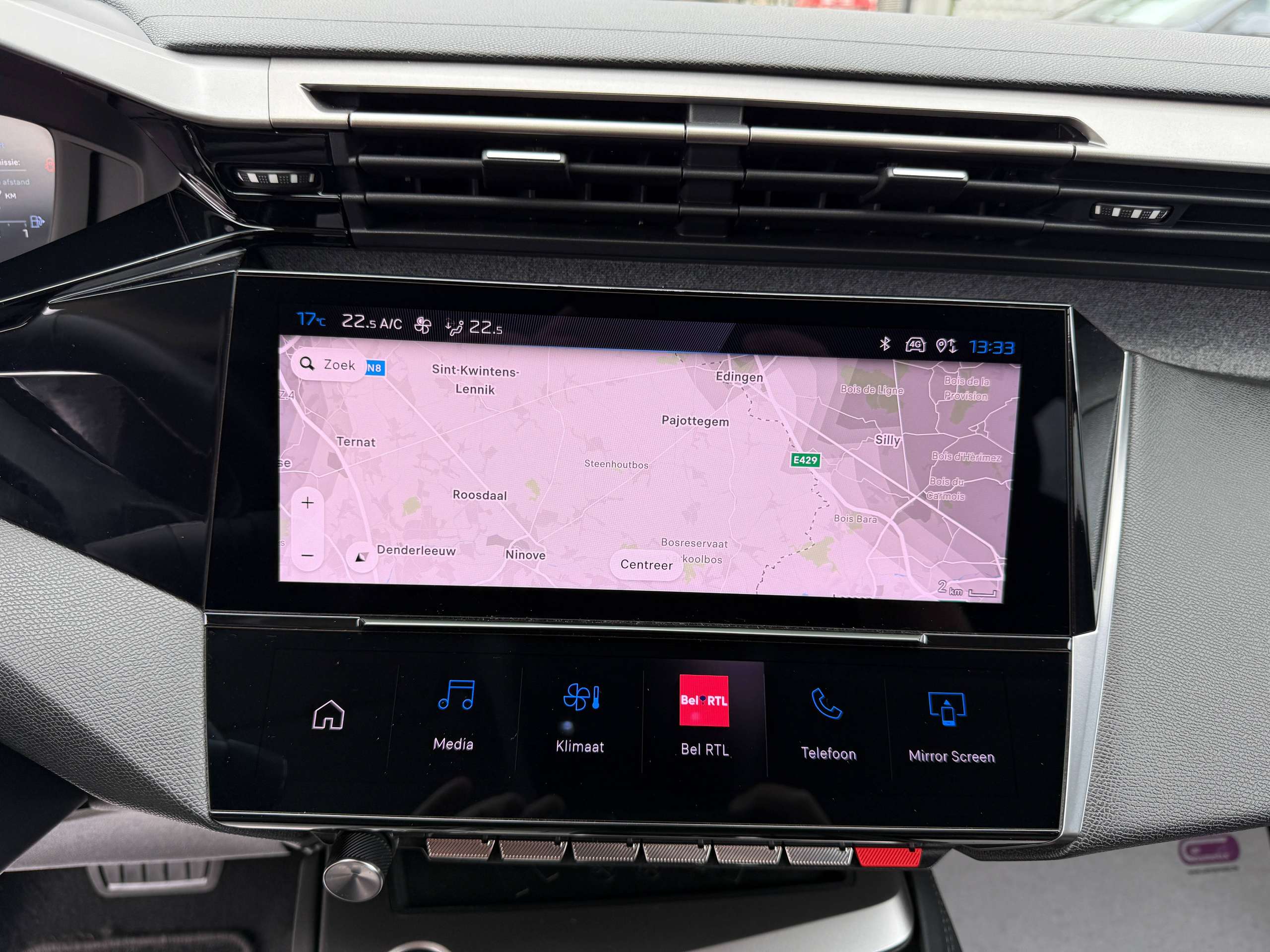 b6fd97da-4542-4708-8011-72438e69b81819-peugeot-308-sw-phev-hybrid-automaat-navi-leder-camera-carplay-led-alu.jpg