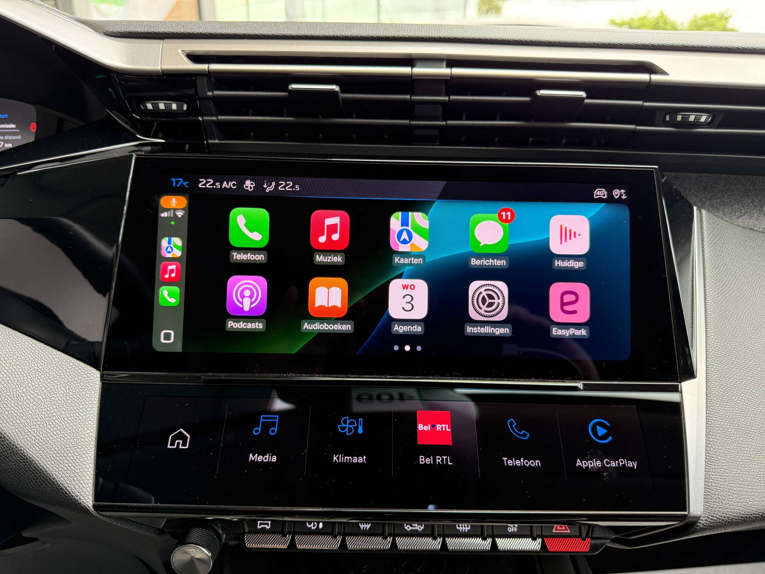 b6fd97da-4542-4708-8011-72438e69b81826-peugeot-308-sw-phev-hybrid-automaat-navi-leder-camera-carplay-led-alu.jpg