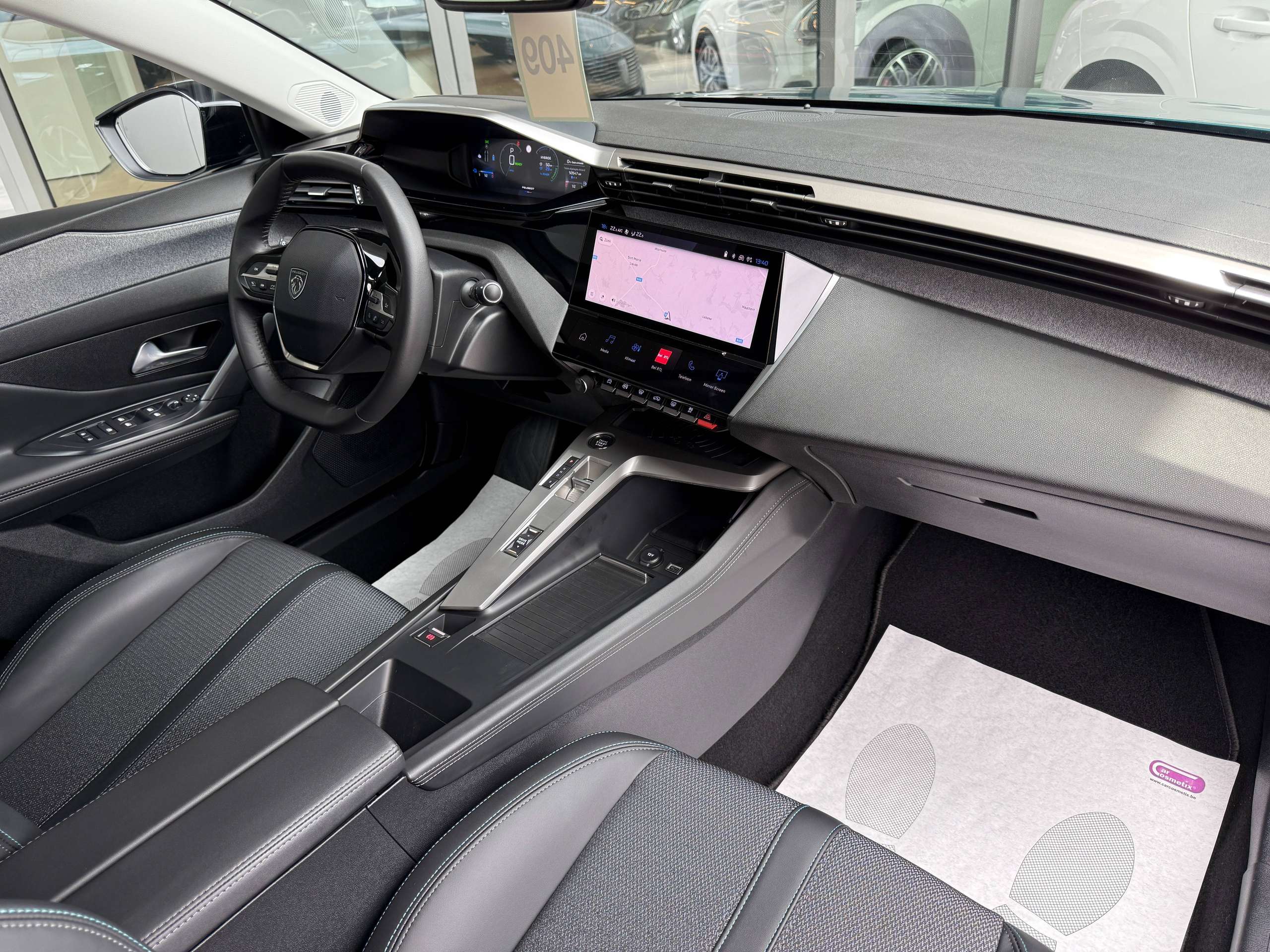 b6fd97da-4542-4708-8011-72438e69b81828-peugeot-308-sw-phev-hybrid-automaat-navi-leder-camera-carplay-led-alu.jpg