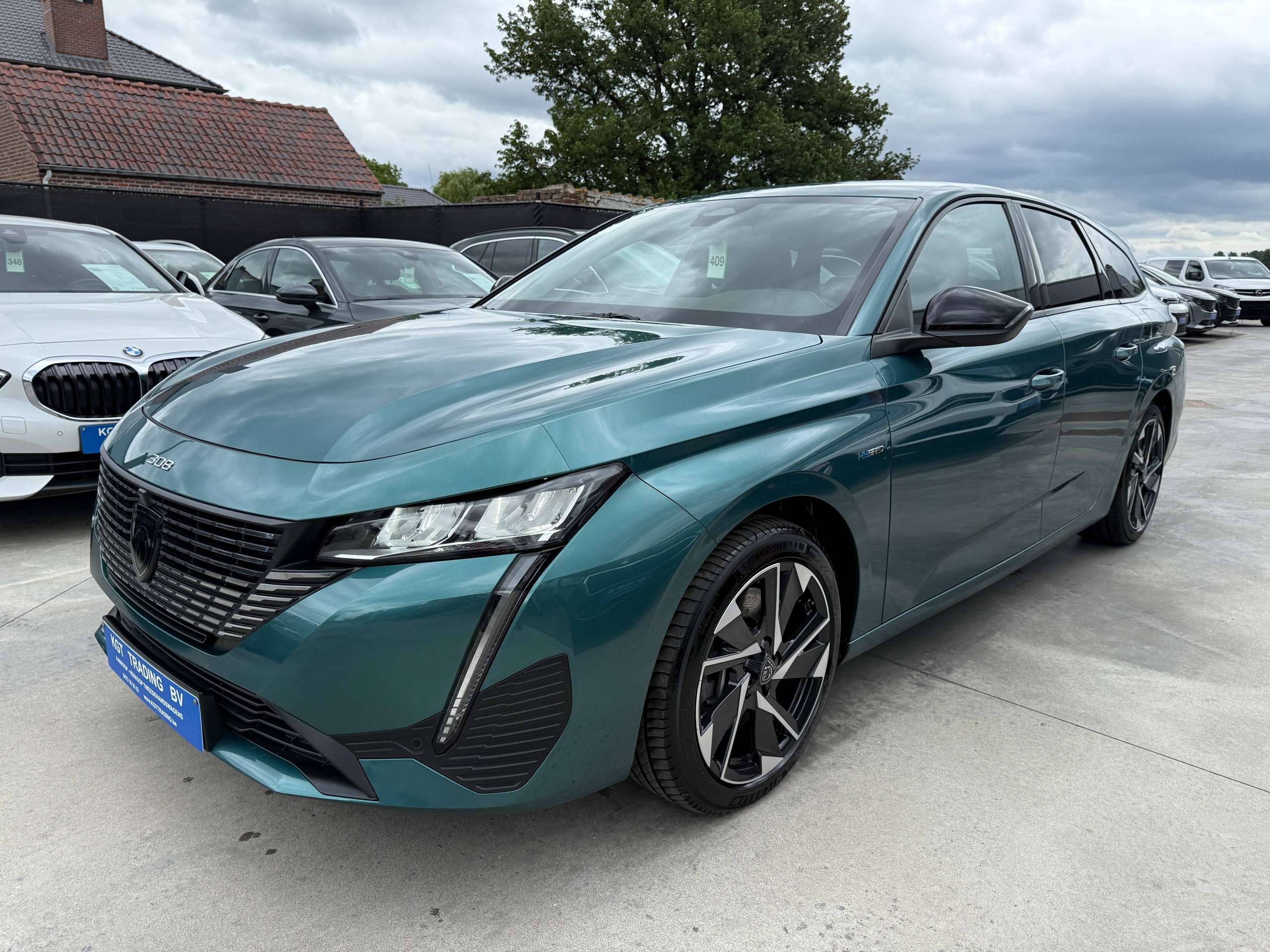 b6fd97da-4542-4708-8011-72438e69b8189-peugeot-308-sw-phev-hybrid-automaat-navi-leder-camera-carplay-led-alu.jpg