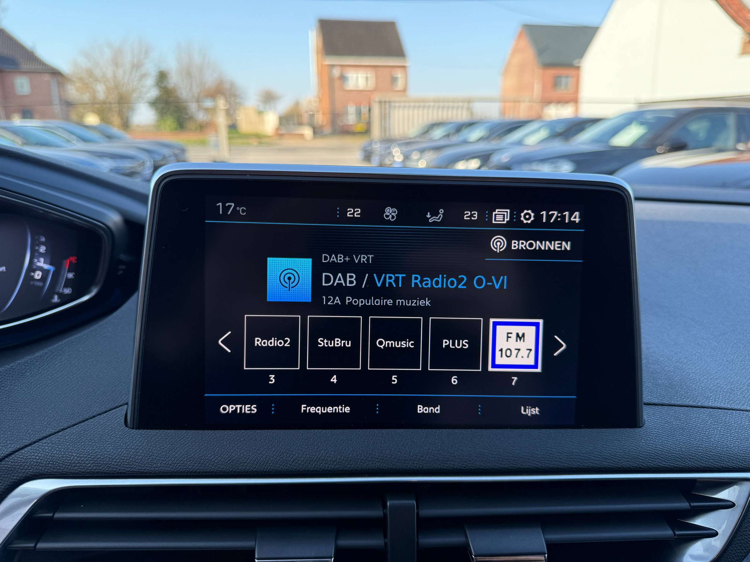 b7b1594c-fe40-462c-aa58-e3298ace2b5a20-peugeot-5008-1-2i-130pk-navigatie-leder-camera-carplay-dab-pdc.jpg