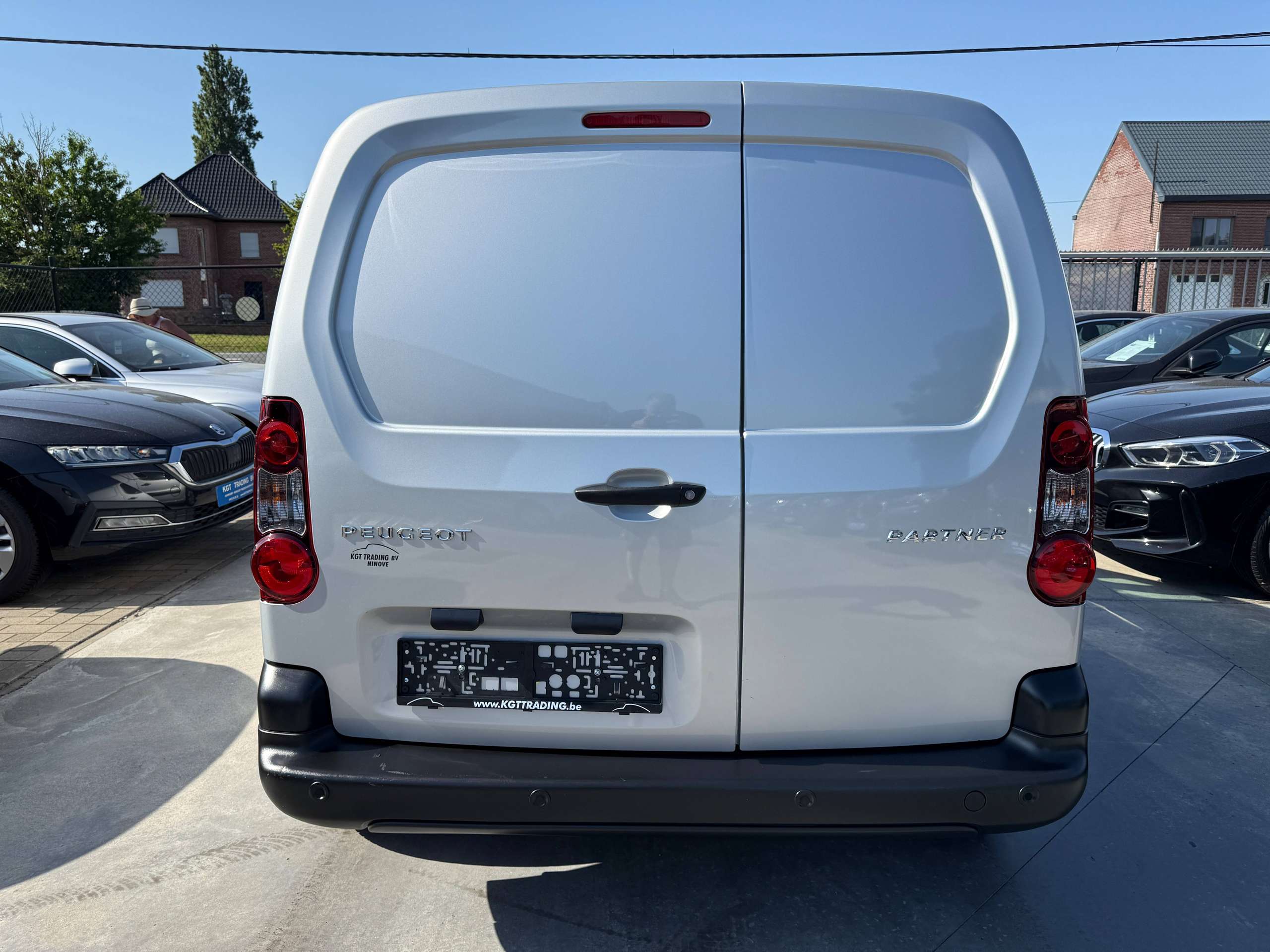 c3aea870-a491-4916-9b28-3c97248cae756-peugeot-partner-1-6-bluehdi-3-zit-parkeersensoren-bluetooth-airco-carpass.jpg