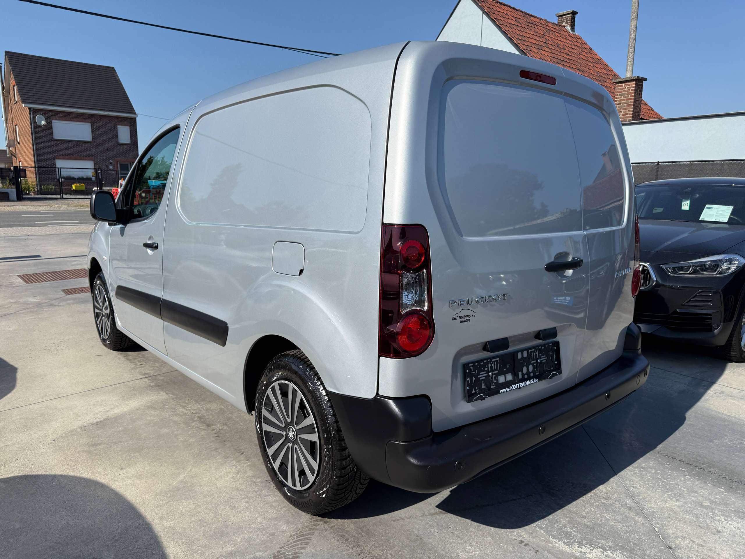 c3aea870-a491-4916-9b28-3c97248cae757-peugeot-partner-1-6-bluehdi-3-zit-parkeersensoren-bluetooth-airco-carpass.jpg