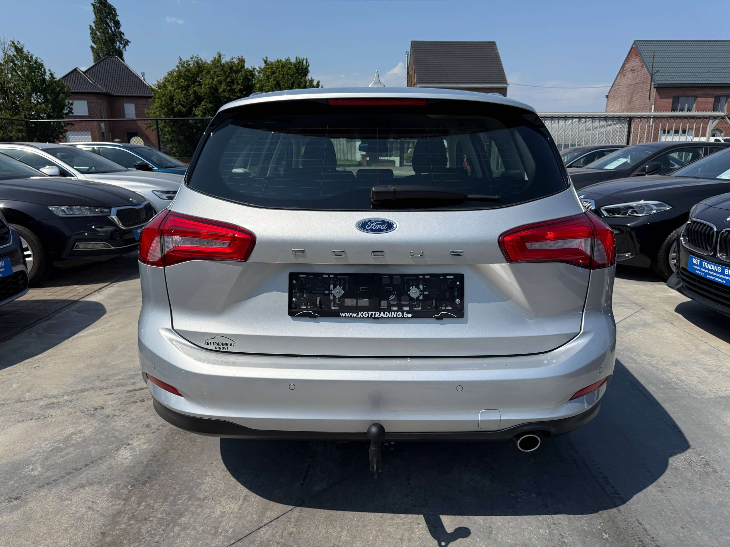 d06919b4-0e6d-495f-9154-bd53bf432e146-ford-focus-1-5-tdci-automaat-120pk-navigatie-zetelverwarming-trekhaak-pdc-led.jpg