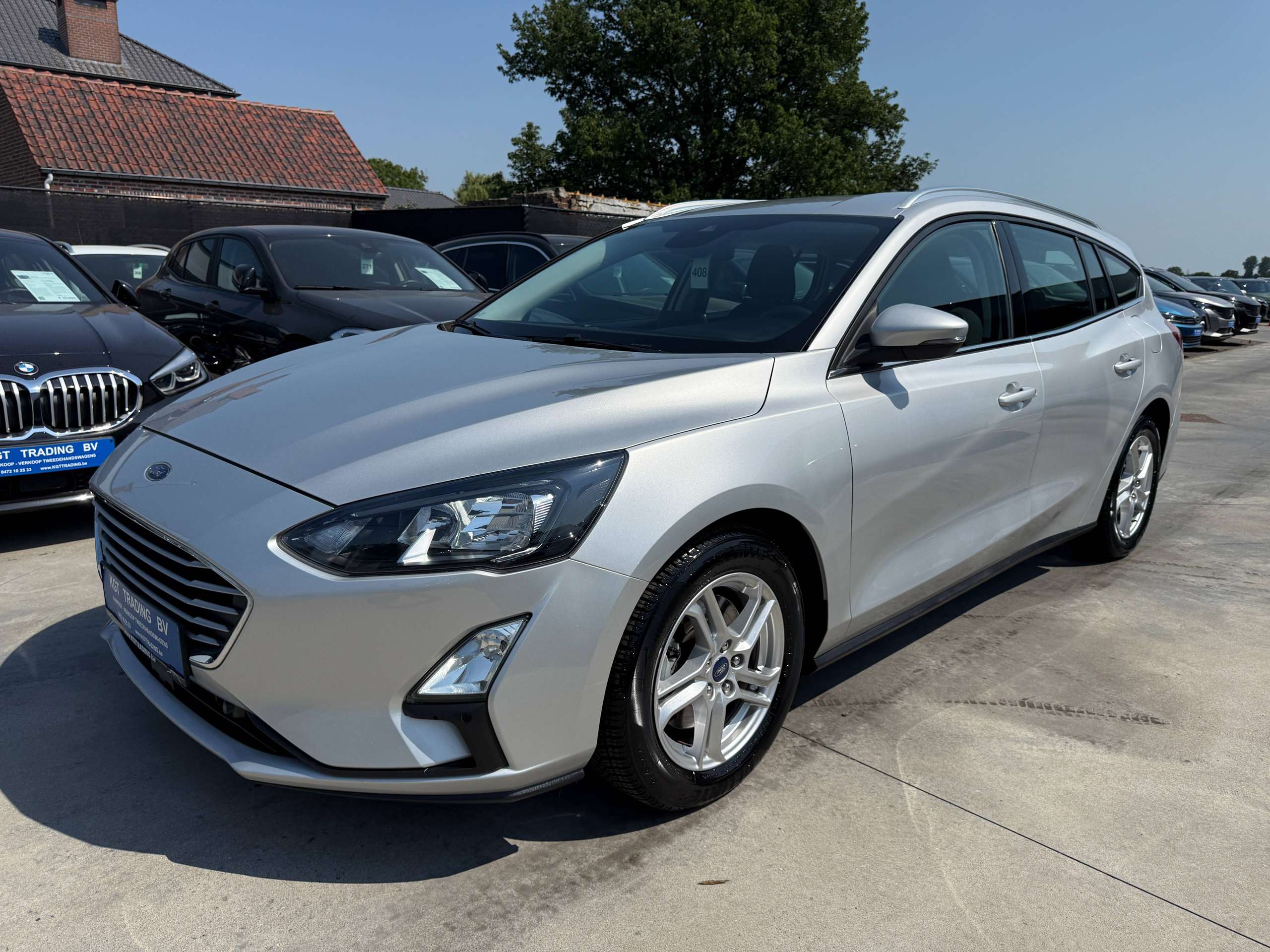d06919b4-0e6d-495f-9154-bd53bf432e149-ford-focus-1-5-tdci-automaat-120pk-navigatie-zetelverwarming-trekhaak-pdc-led.jpg