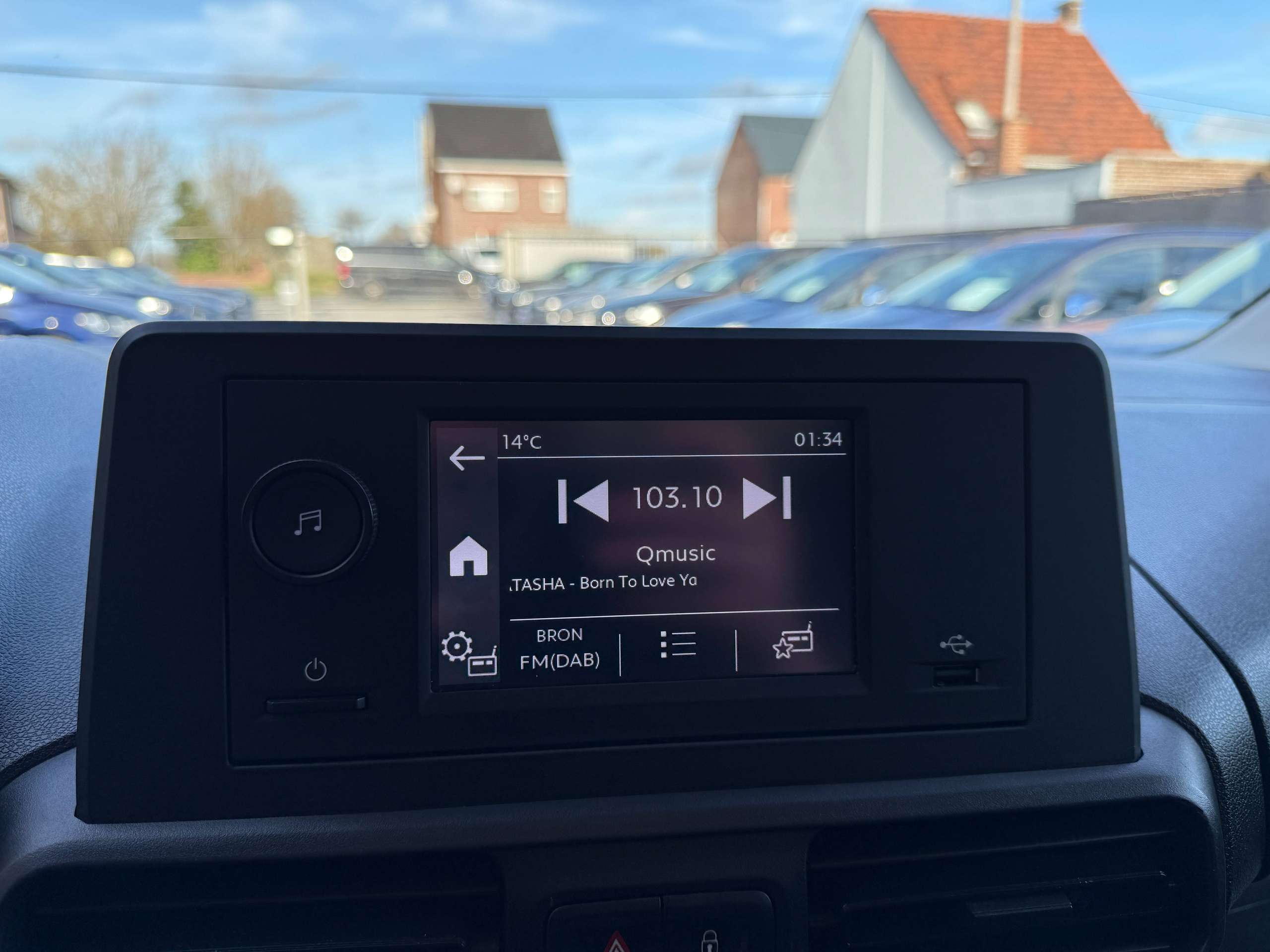 d6518dbd-b388-459b-8179-37c0391bc8c017-citroen-berlingo-1-2i-110pk-dakrek-bluetooth-dab-parkeersensoren.jpg