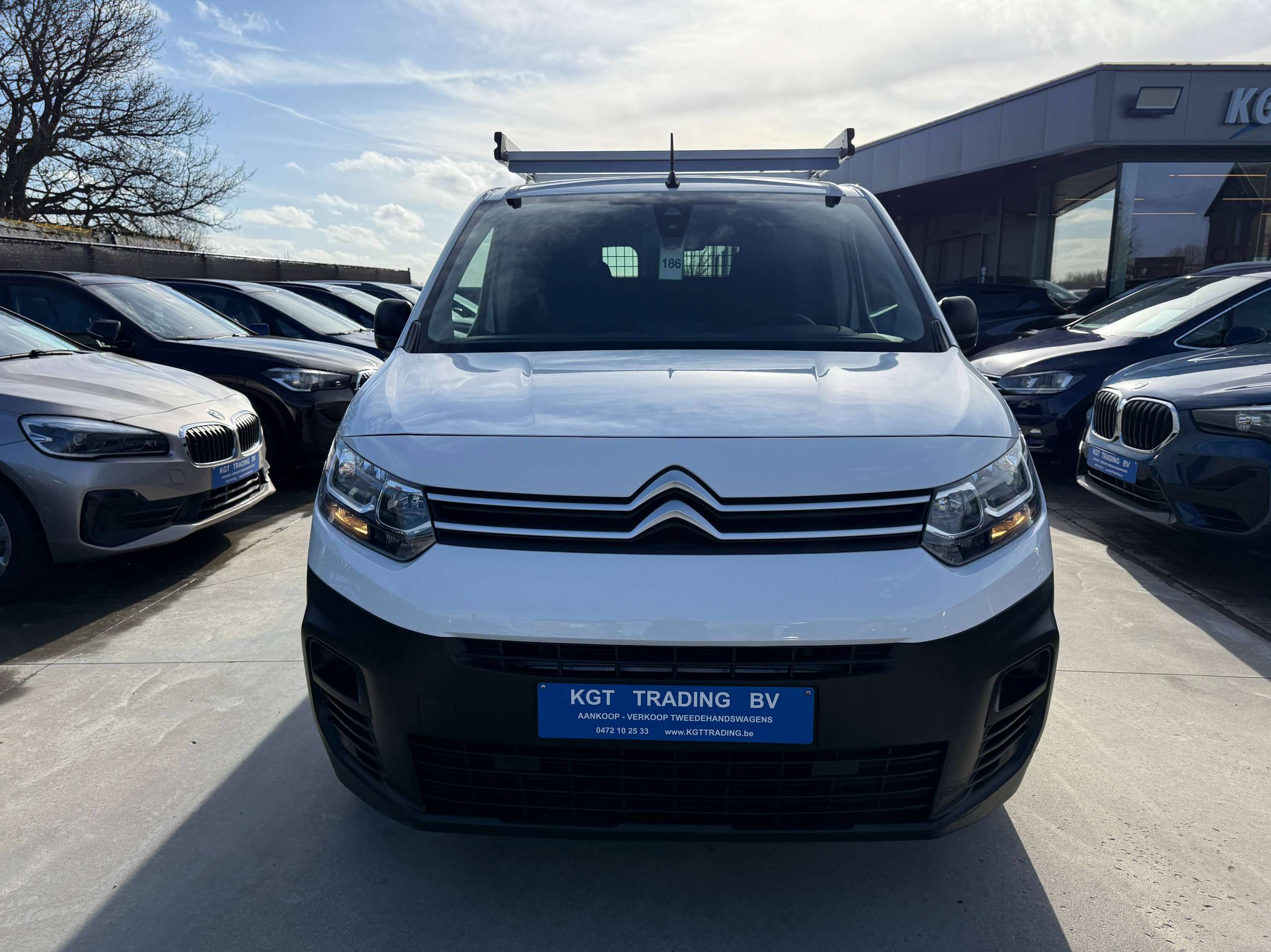 d6518dbd-b388-459b-8179-37c0391bc8c02-citroen-berlingo-1-2i-110pk-dakrek-bluetooth-dab-parkeersensoren.jpg