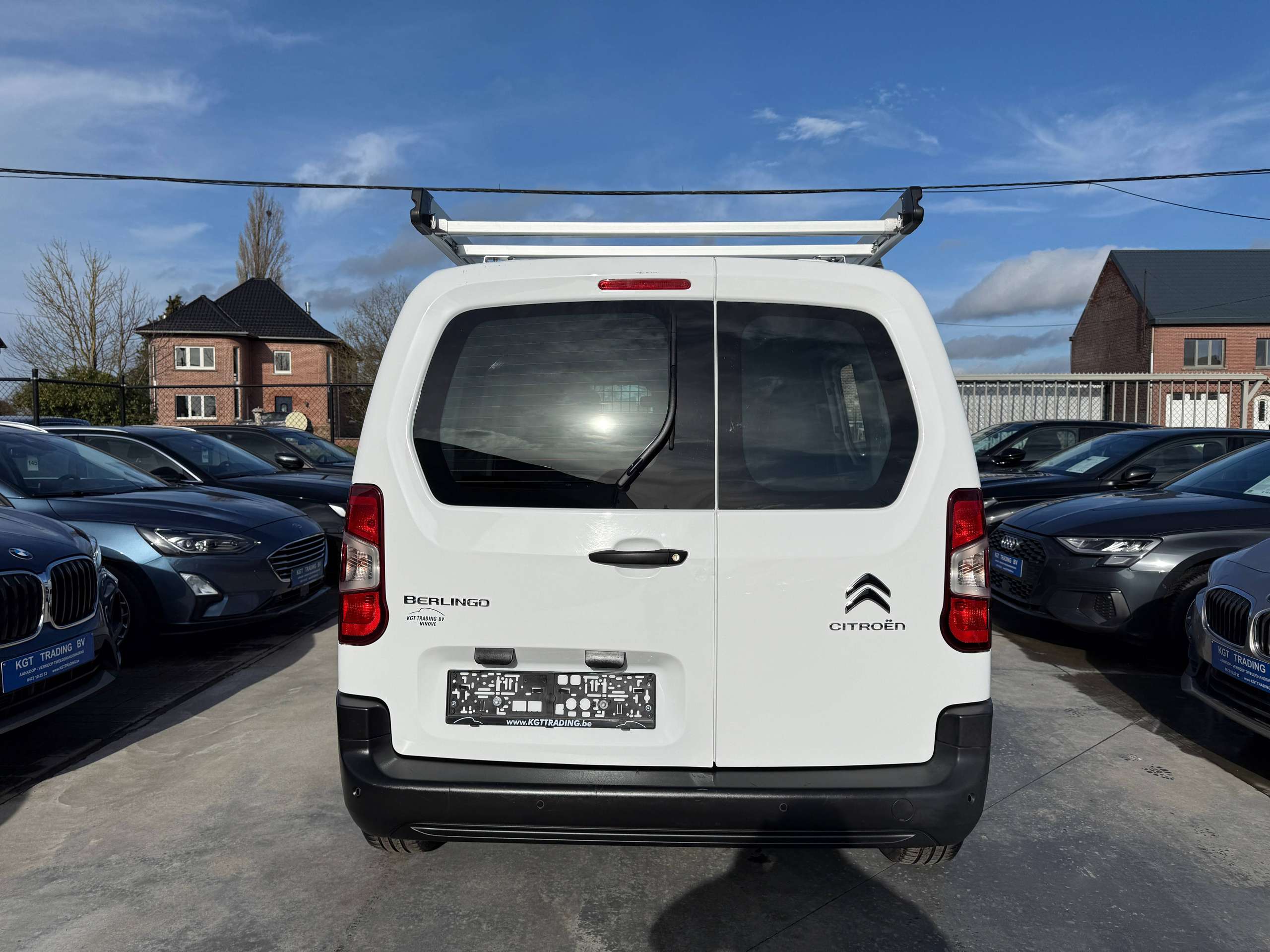 d6518dbd-b388-459b-8179-37c0391bc8c06-citroen-berlingo-1-2i-110pk-dakrek-bluetooth-dab-parkeersensoren.jpg