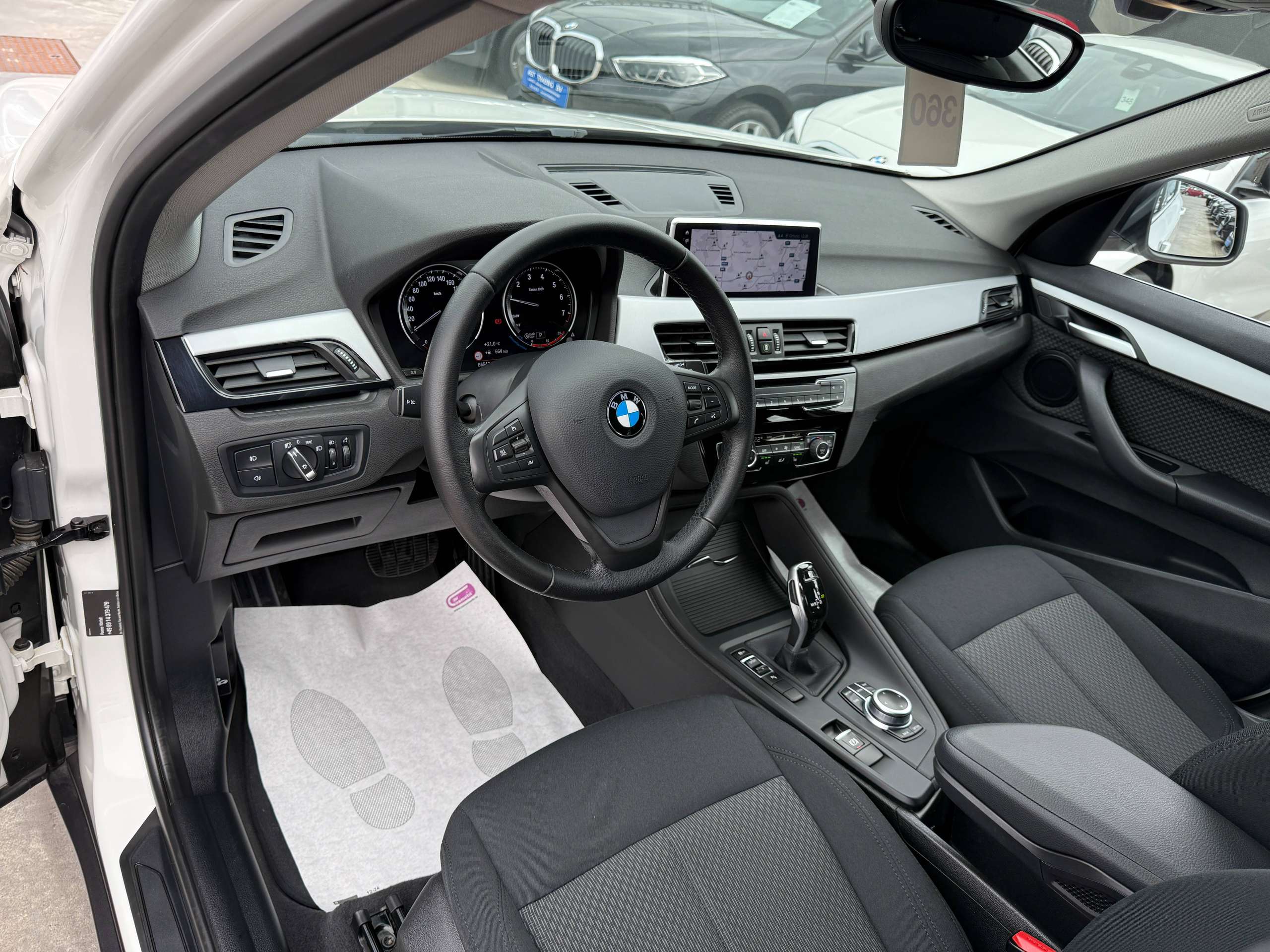 db7c884f-228d-482b-9b65-e608461f8f9114-bmw-x1-1-5i-automaat-navigatie-prof-full-led-bluetooth-pdc-alu.jpg