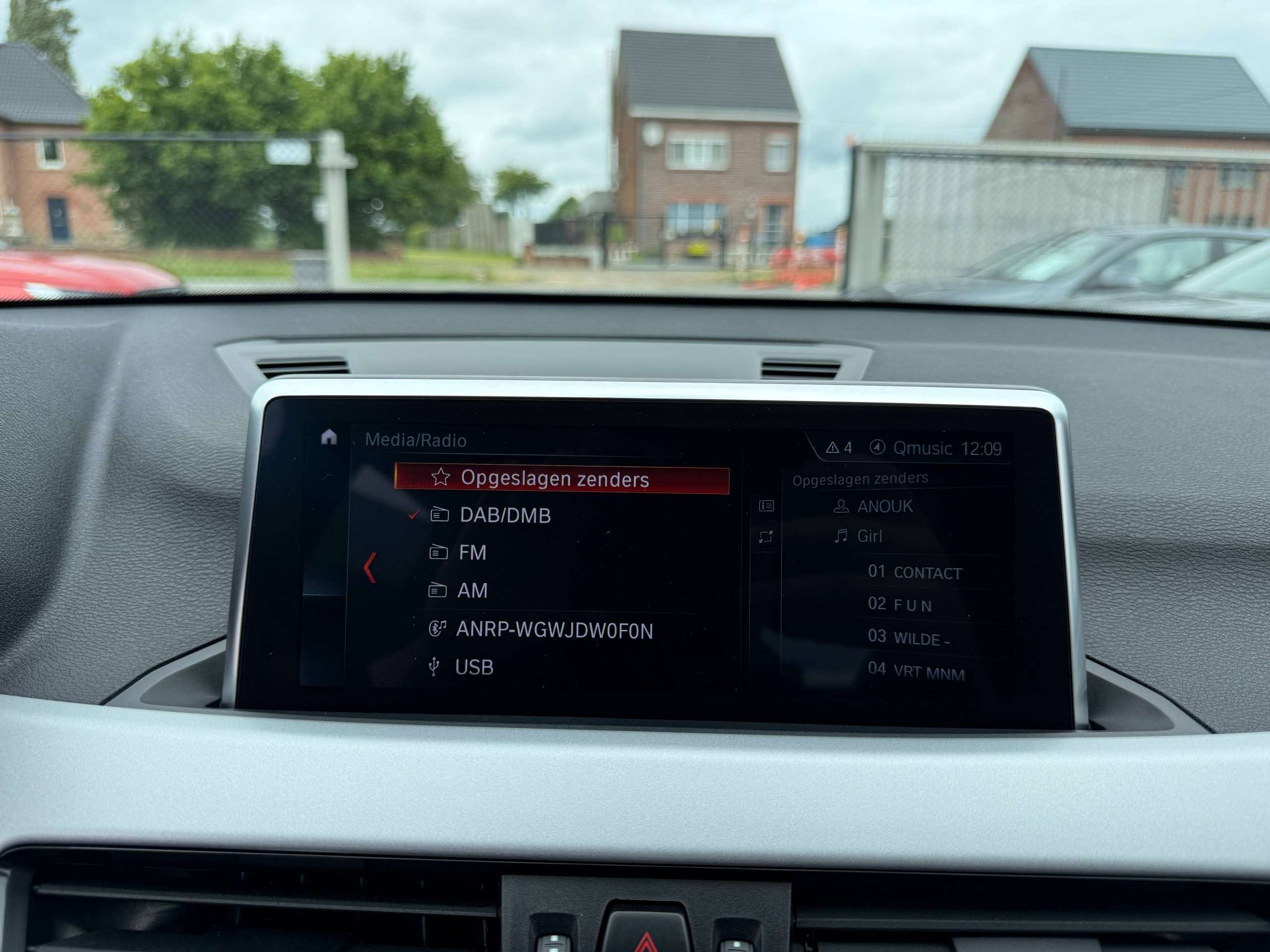 db7c884f-228d-482b-9b65-e608461f8f9122-bmw-x1-1-5i-automaat-navigatie-prof-full-led-bluetooth-pdc-alu.jpg