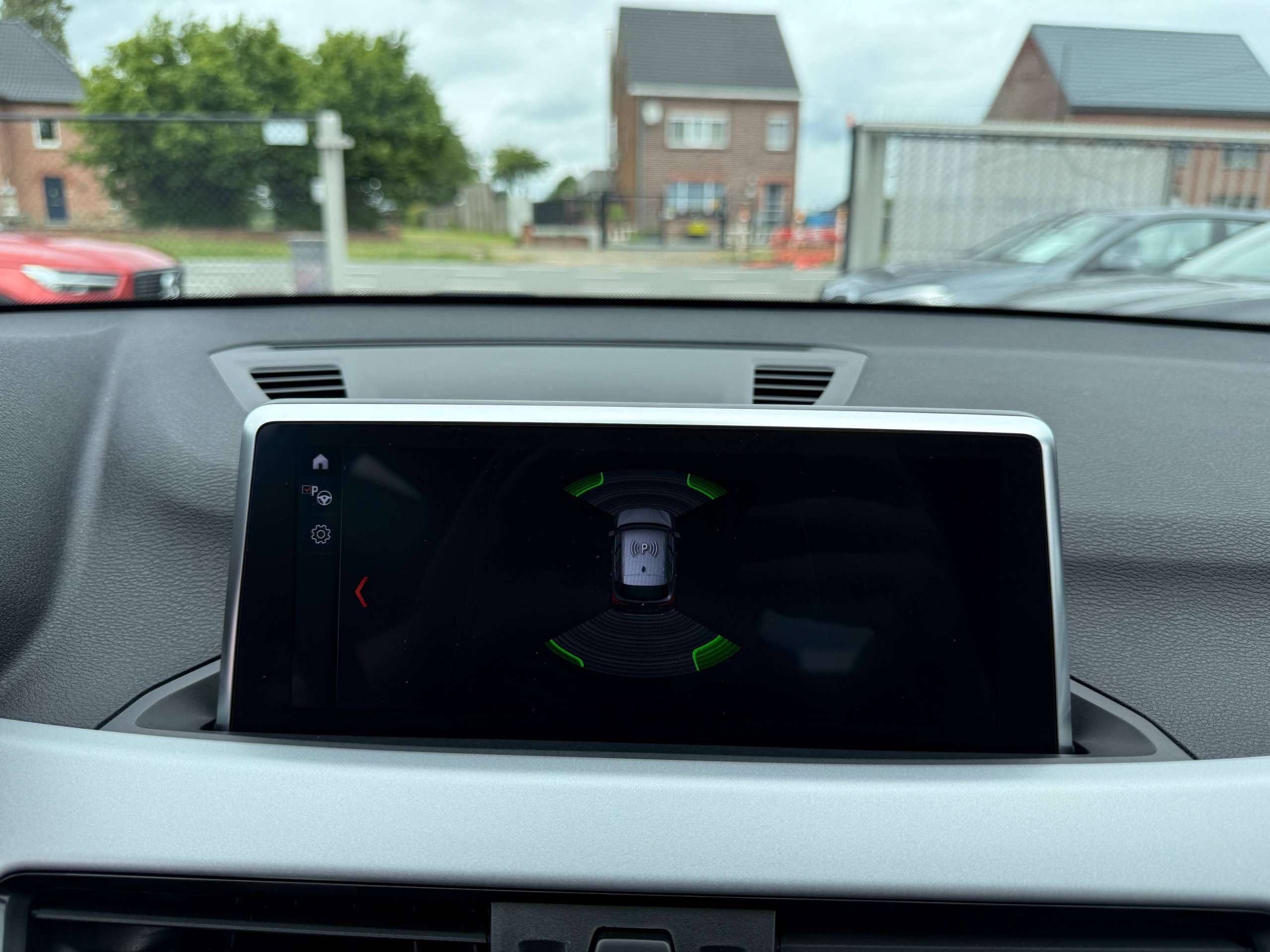 db7c884f-228d-482b-9b65-e608461f8f9123-bmw-x1-1-5i-automaat-navigatie-prof-full-led-bluetooth-pdc-alu.jpg