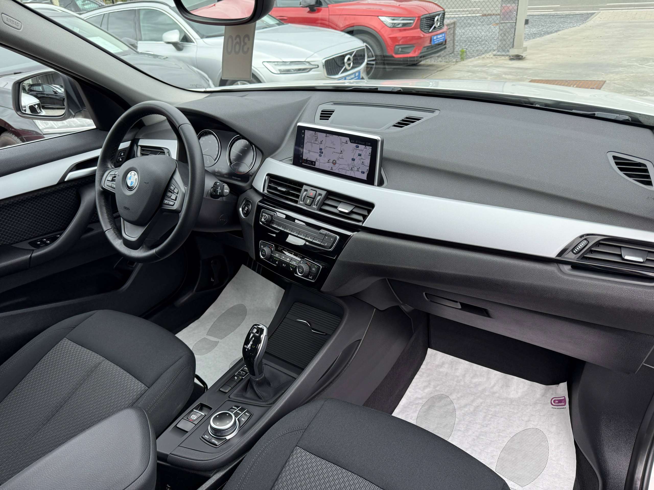db7c884f-228d-482b-9b65-e608461f8f9127-bmw-x1-1-5i-automaat-navigatie-prof-full-led-bluetooth-pdc-alu.jpg