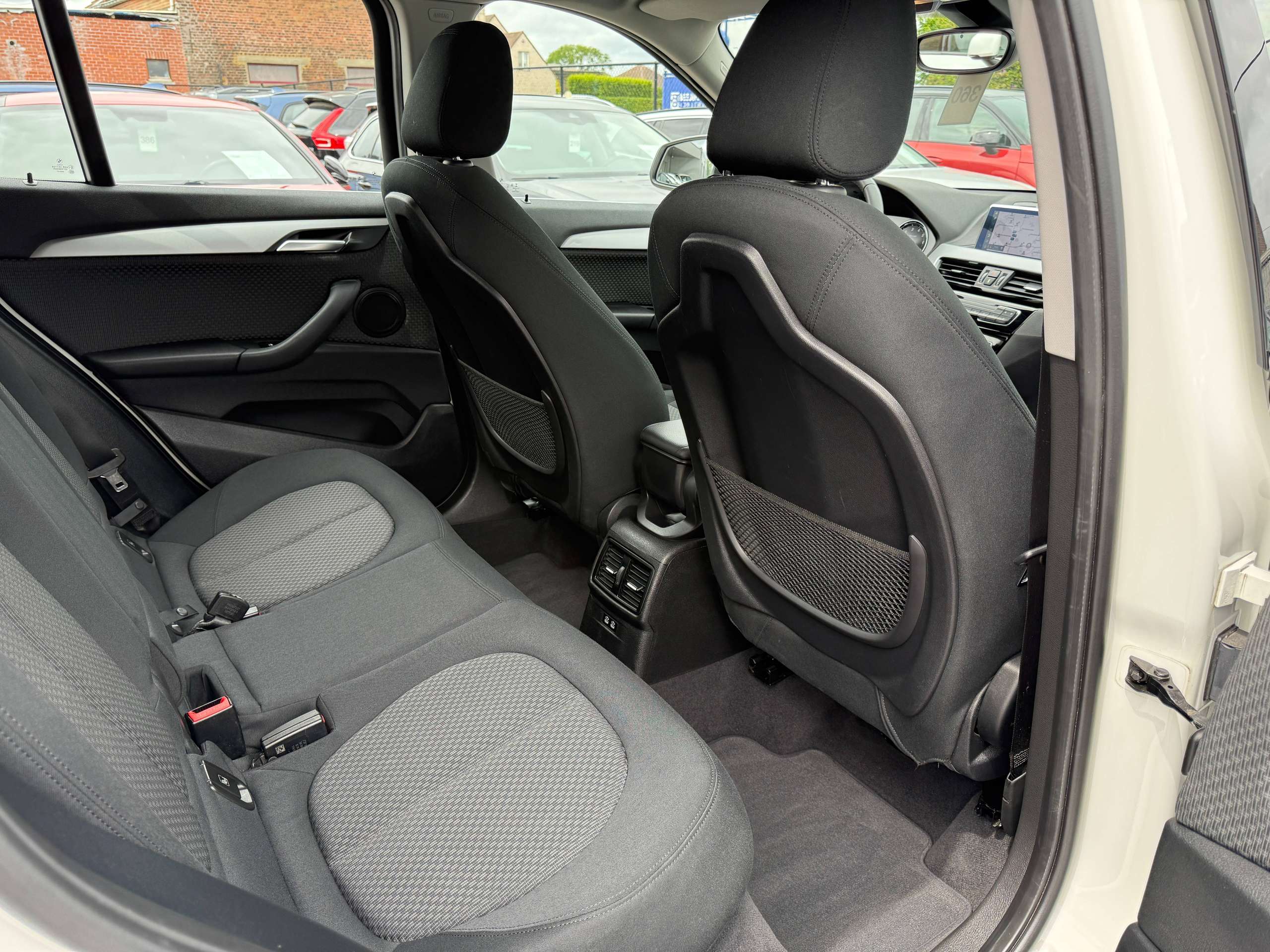 db7c884f-228d-482b-9b65-e608461f8f9130-bmw-x1-1-5i-automaat-navigatie-prof-full-led-bluetooth-pdc-alu.jpg
