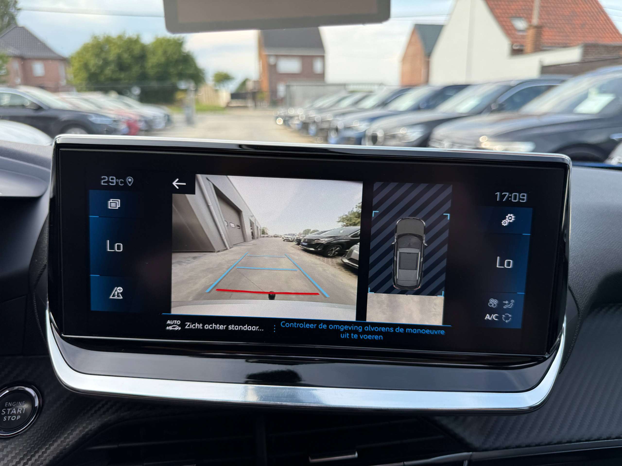dfa7a58d-3954-45ba-afb2-5600983385e622-peugeot-2008-1-2i-130pk-automaat-opendak-navigatie-leder-virtual-camera-carplay.jpg