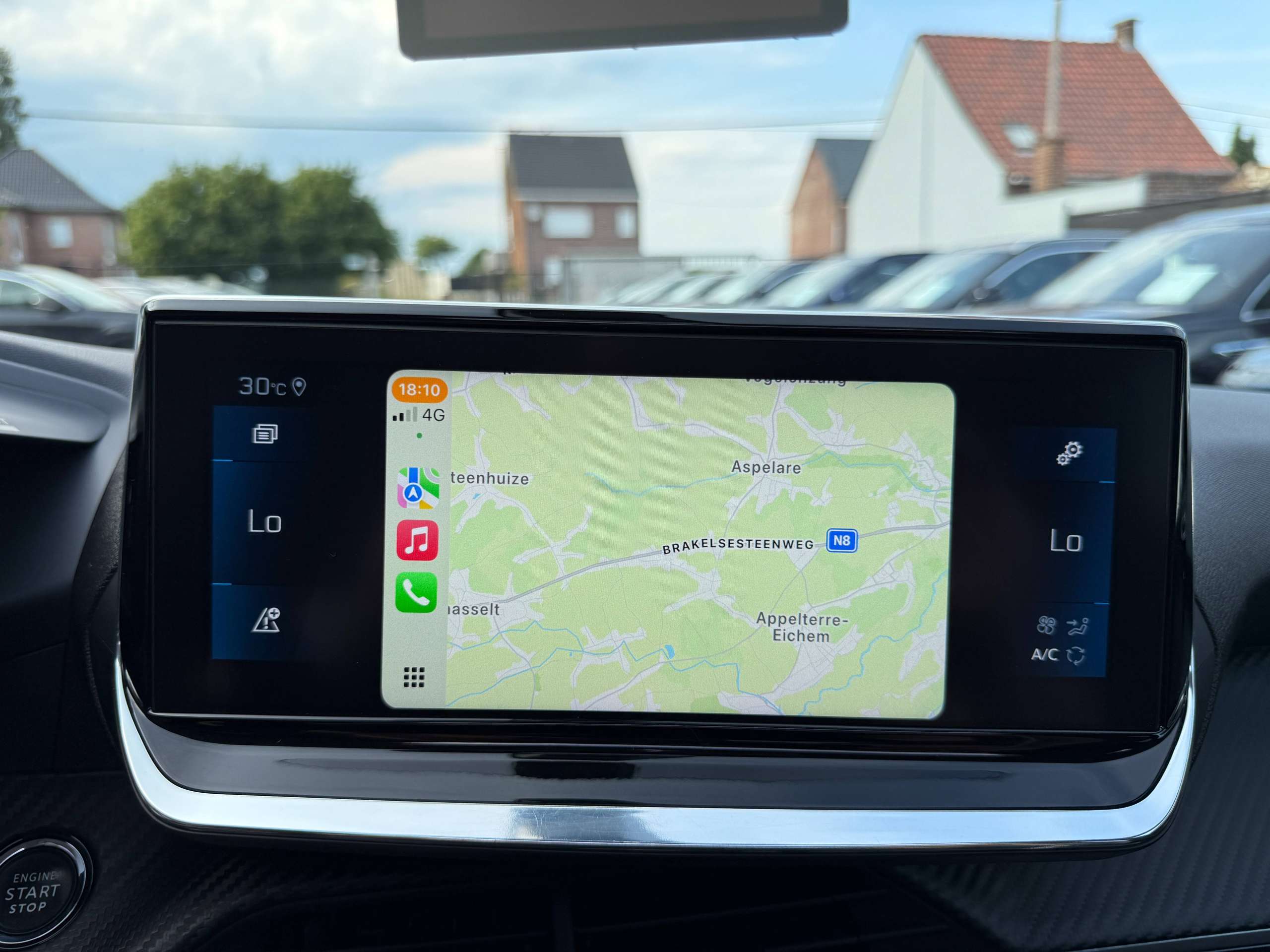 dfa7a58d-3954-45ba-afb2-5600983385e627-peugeot-2008-1-2i-130pk-automaat-opendak-navigatie-leder-virtual-camera-carplay.jpg