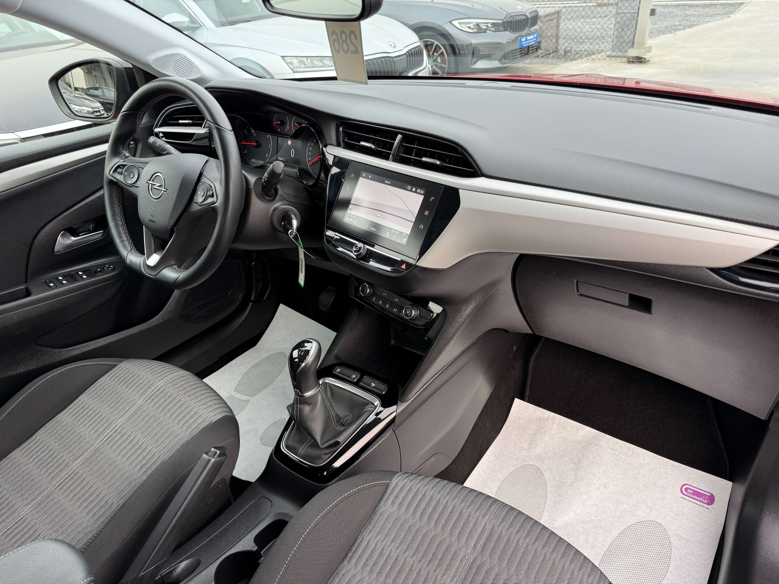 e3304633-bd4b-480b-a37a-04917c9ec03426-opel-corsa-1-2i-navigatie-carplay-camera-bluetooth-pdc-airco.jpg