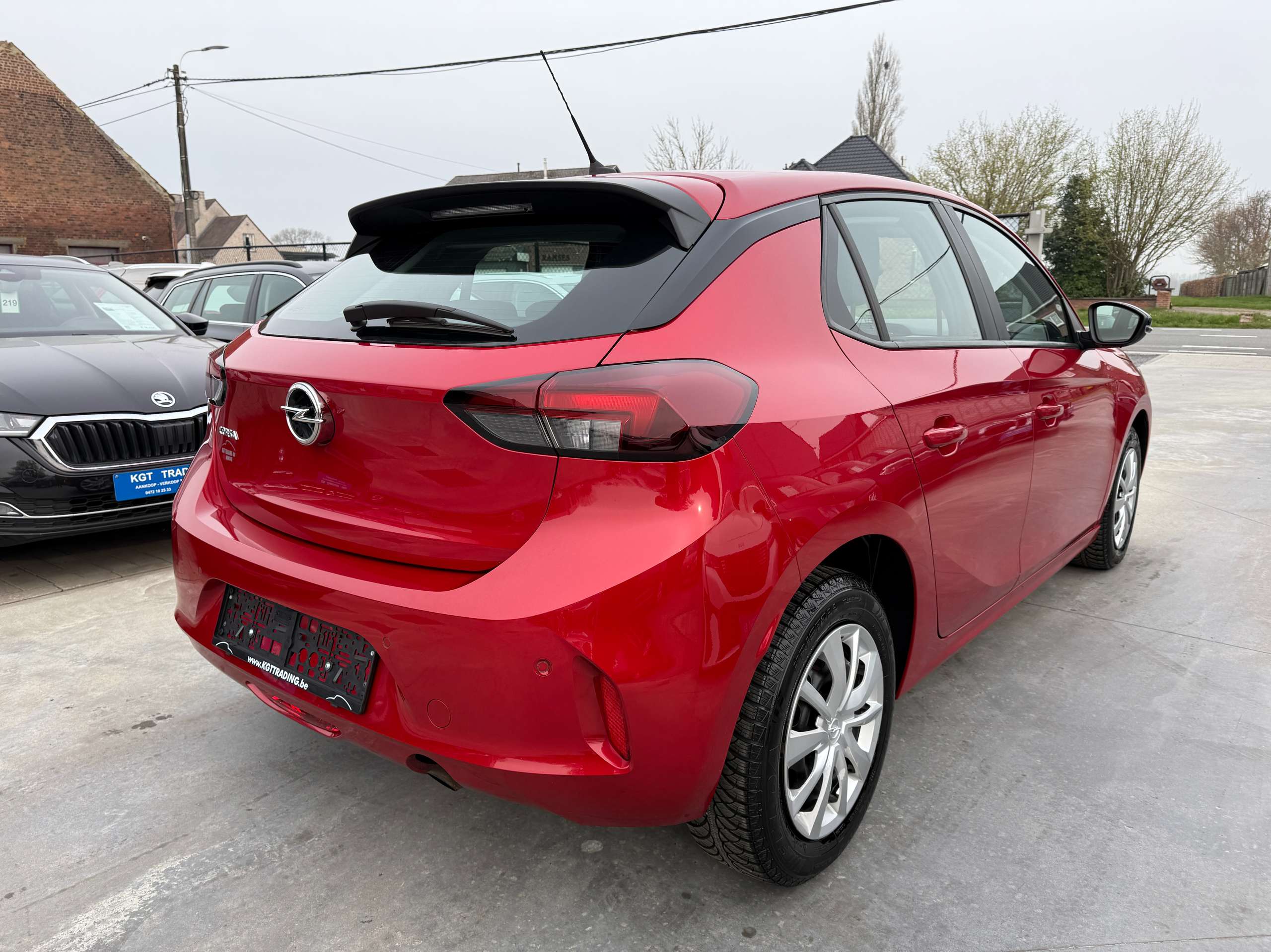 e3304633-bd4b-480b-a37a-04917c9ec0345-opel-corsa-1-2i-navigatie-carplay-camera-bluetooth-pdc-airco.jpg