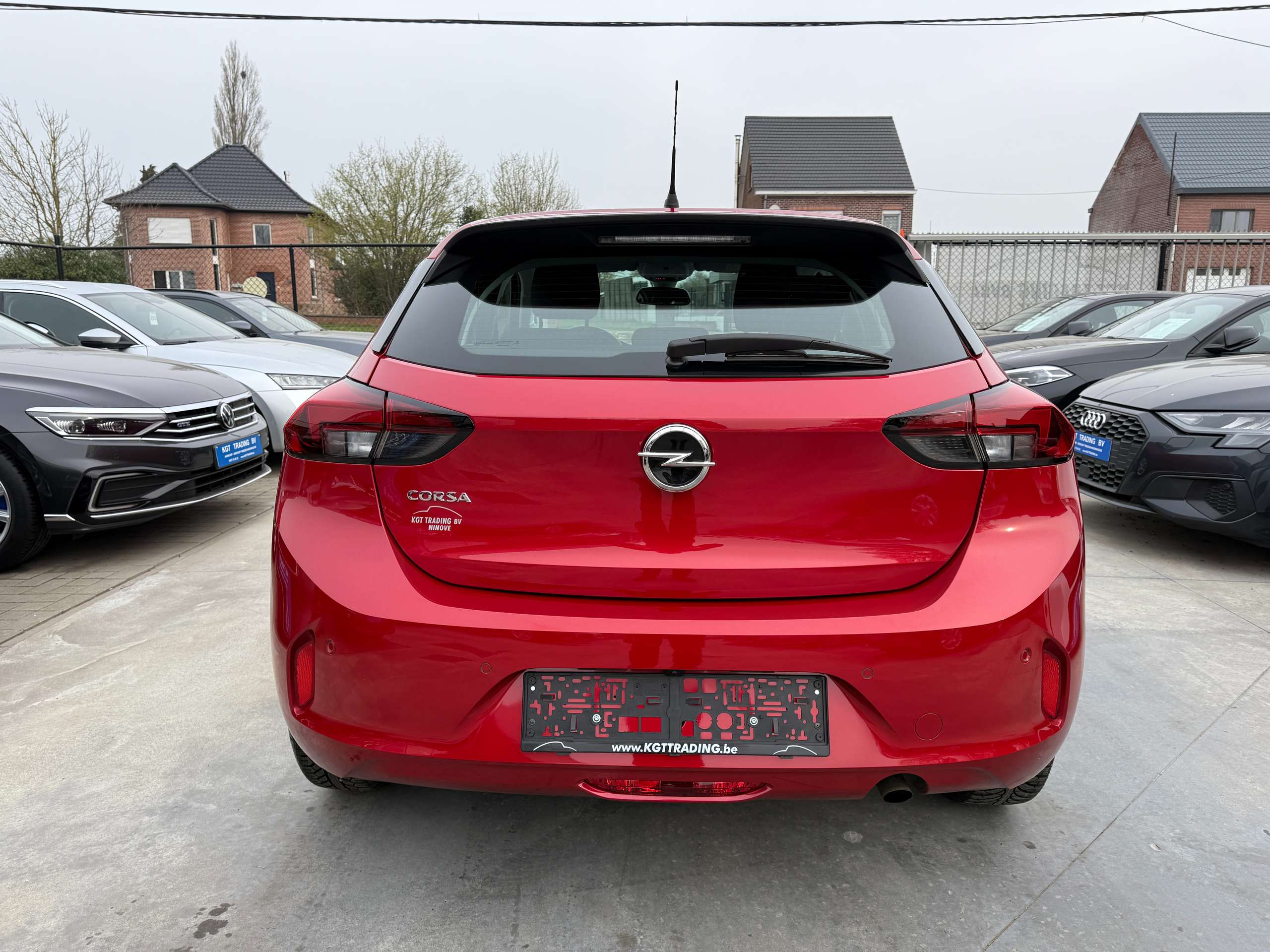 e3304633-bd4b-480b-a37a-04917c9ec0346-opel-corsa-1-2i-navigatie-carplay-camera-bluetooth-pdc-airco.jpg