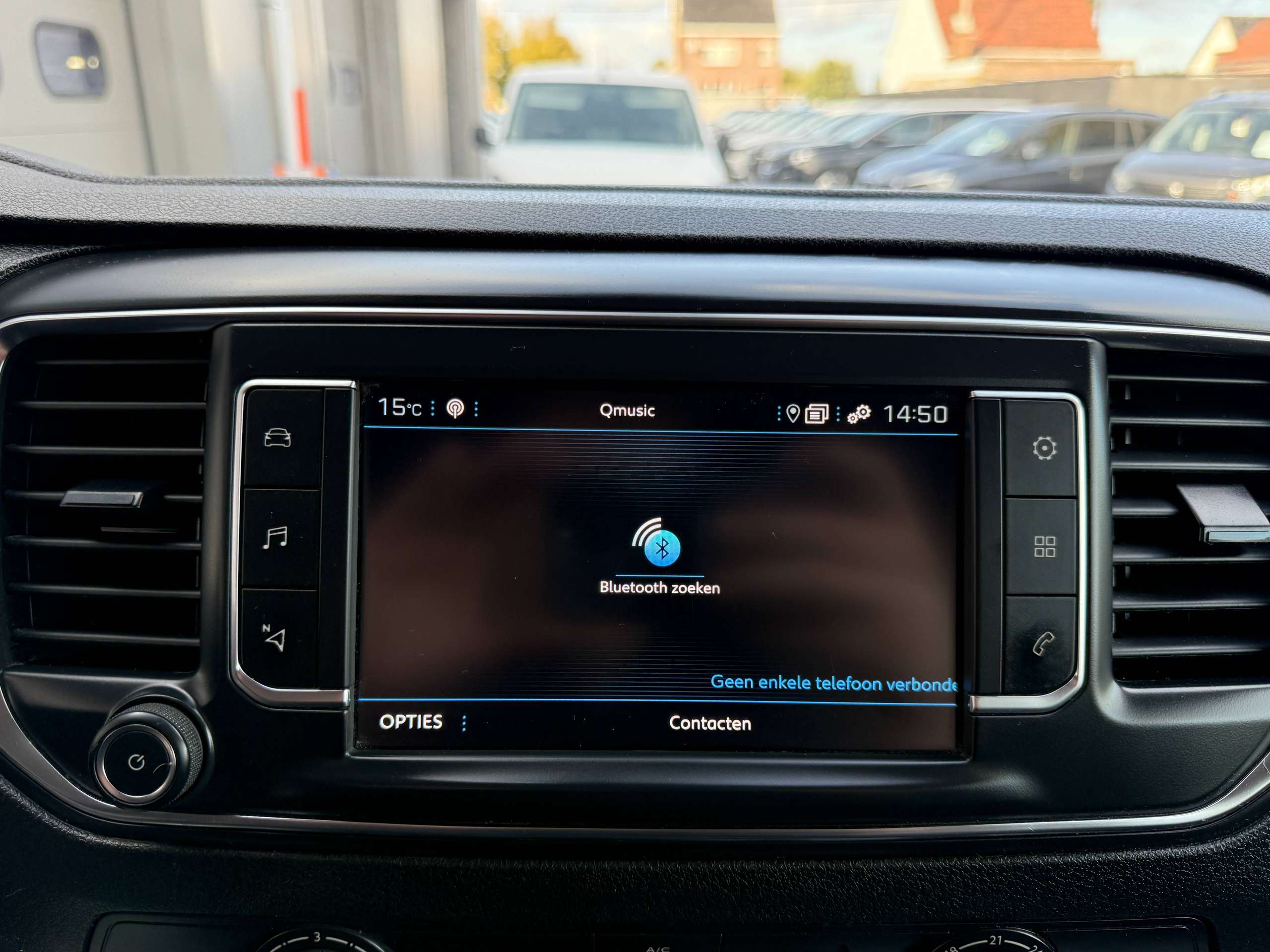 e9b94c1a-ae2a-493c-89d8-268ebcfa966519-peugeot-expert-2-0-hdi-122pk-3-zit-navigatie-leder-carplay-pdc.jpg