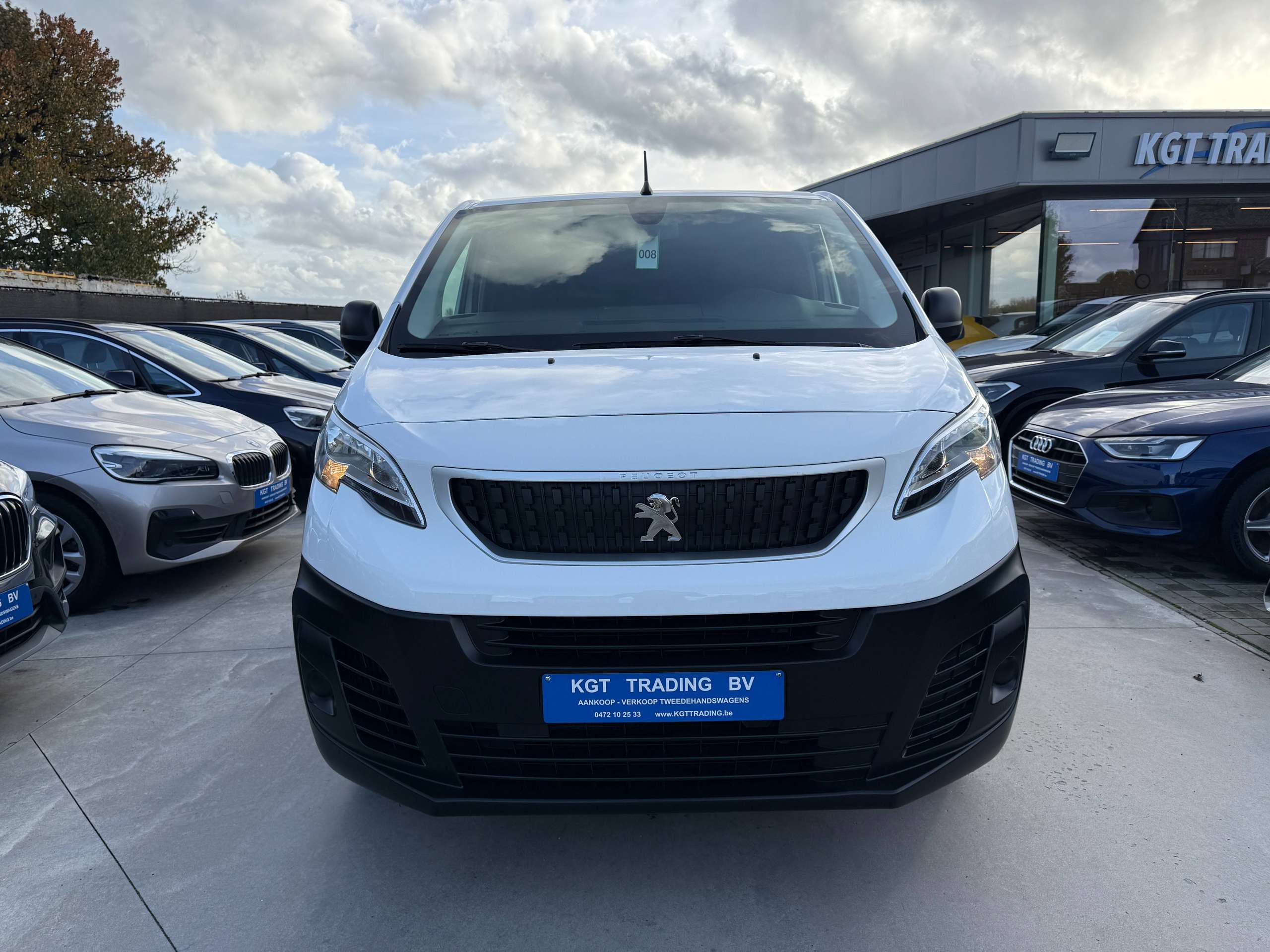 e9b94c1a-ae2a-493c-89d8-268ebcfa96652-peugeot-expert-2-0-hdi-122pk-3-zit-navigatie-leder-carplay-pdc.jpg