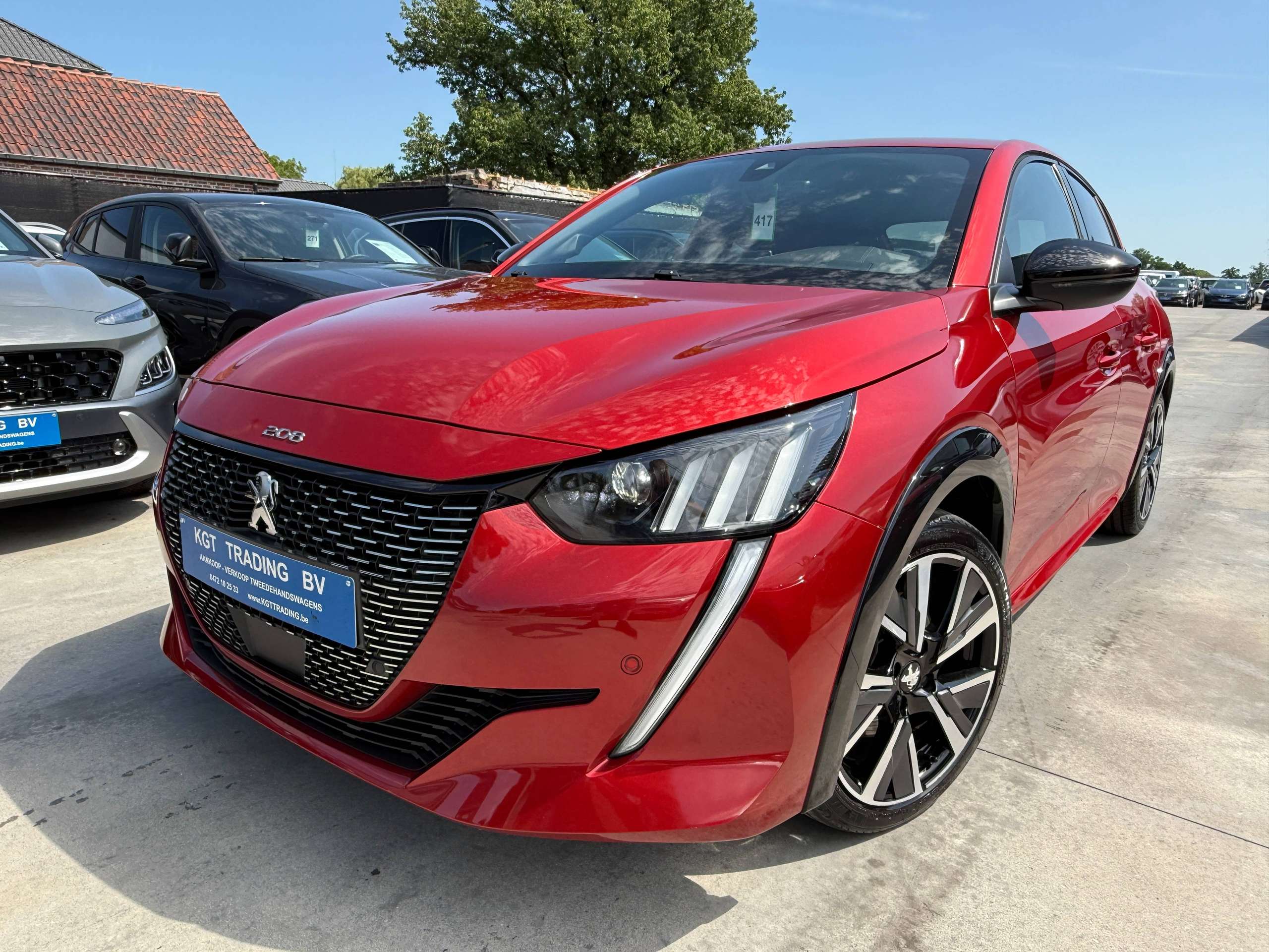 eb64bd93-ae06-48fc-8201-f6031e5645b11-peugeot-208-1-2i-101pk-gt-line-leder-virtual-camera-carplay-pdc-full-led-alu.jpg