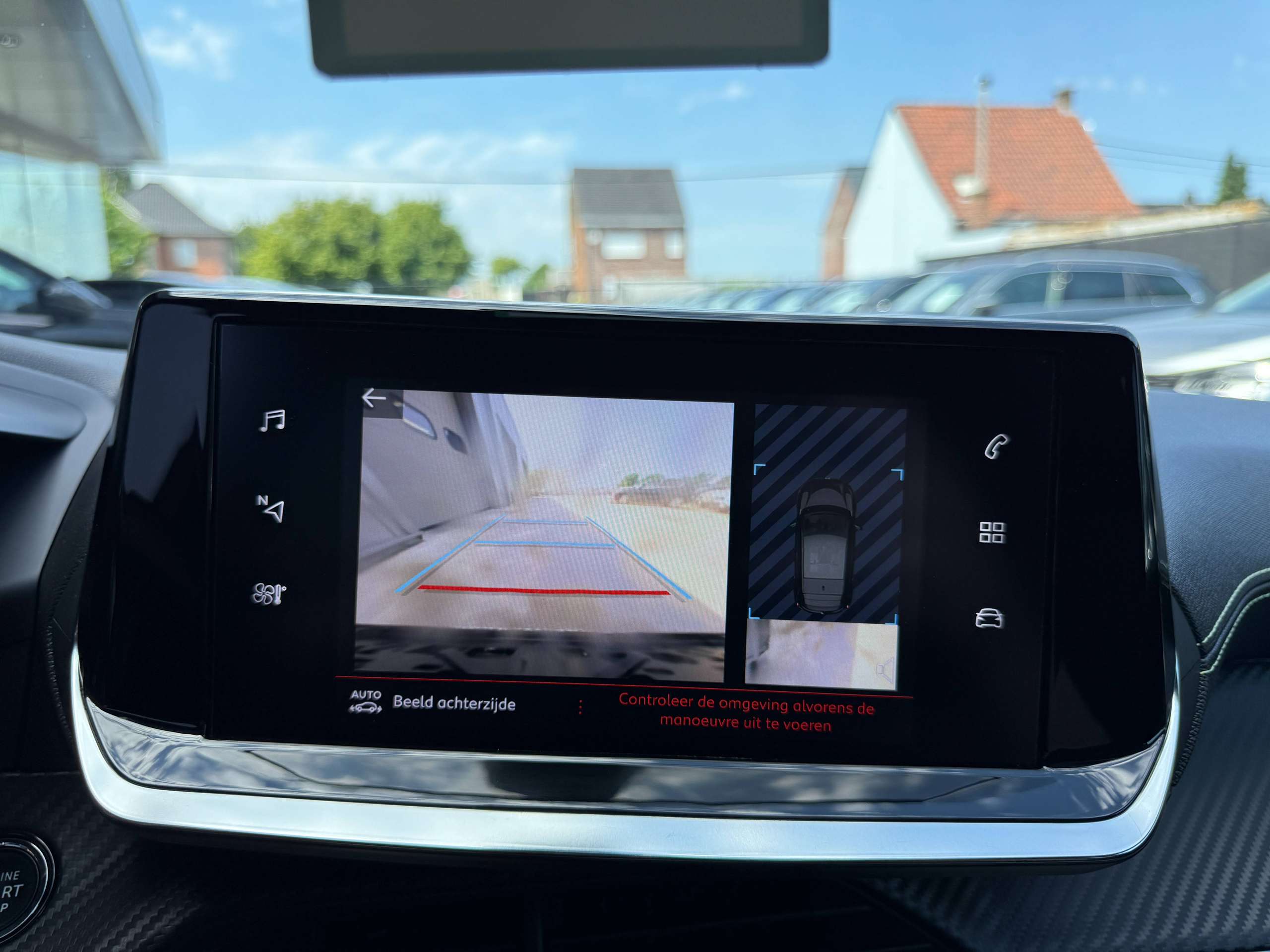 eb64bd93-ae06-48fc-8201-f6031e5645b122-peugeot-208-1-2i-101pk-gt-line-leder-virtual-camera-carplay-pdc-full-led-alu.jpg