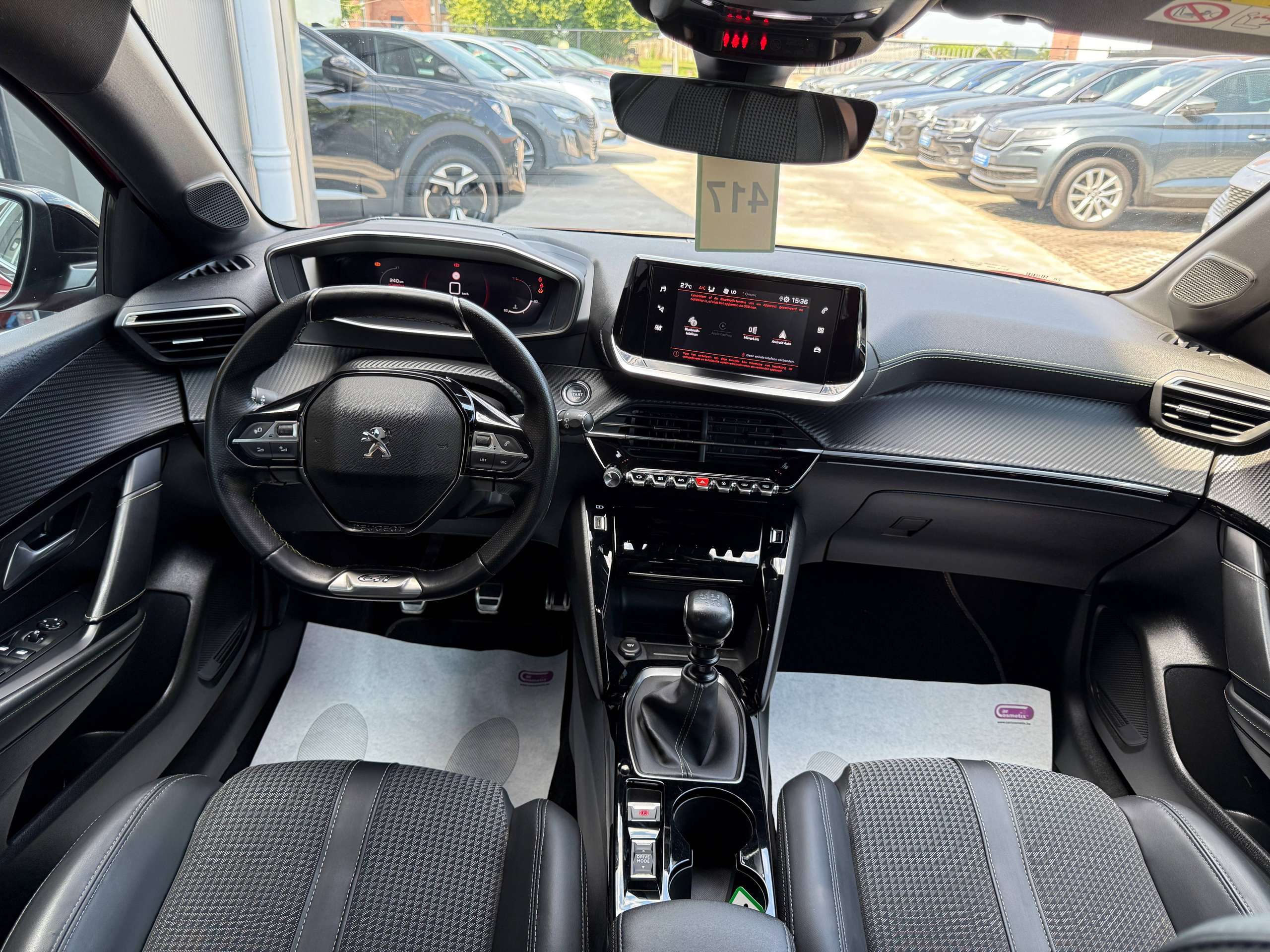 eb64bd93-ae06-48fc-8201-f6031e5645b132-peugeot-208-1-2i-101pk-gt-line-leder-virtual-camera-carplay-pdc-full-led-alu.jpg