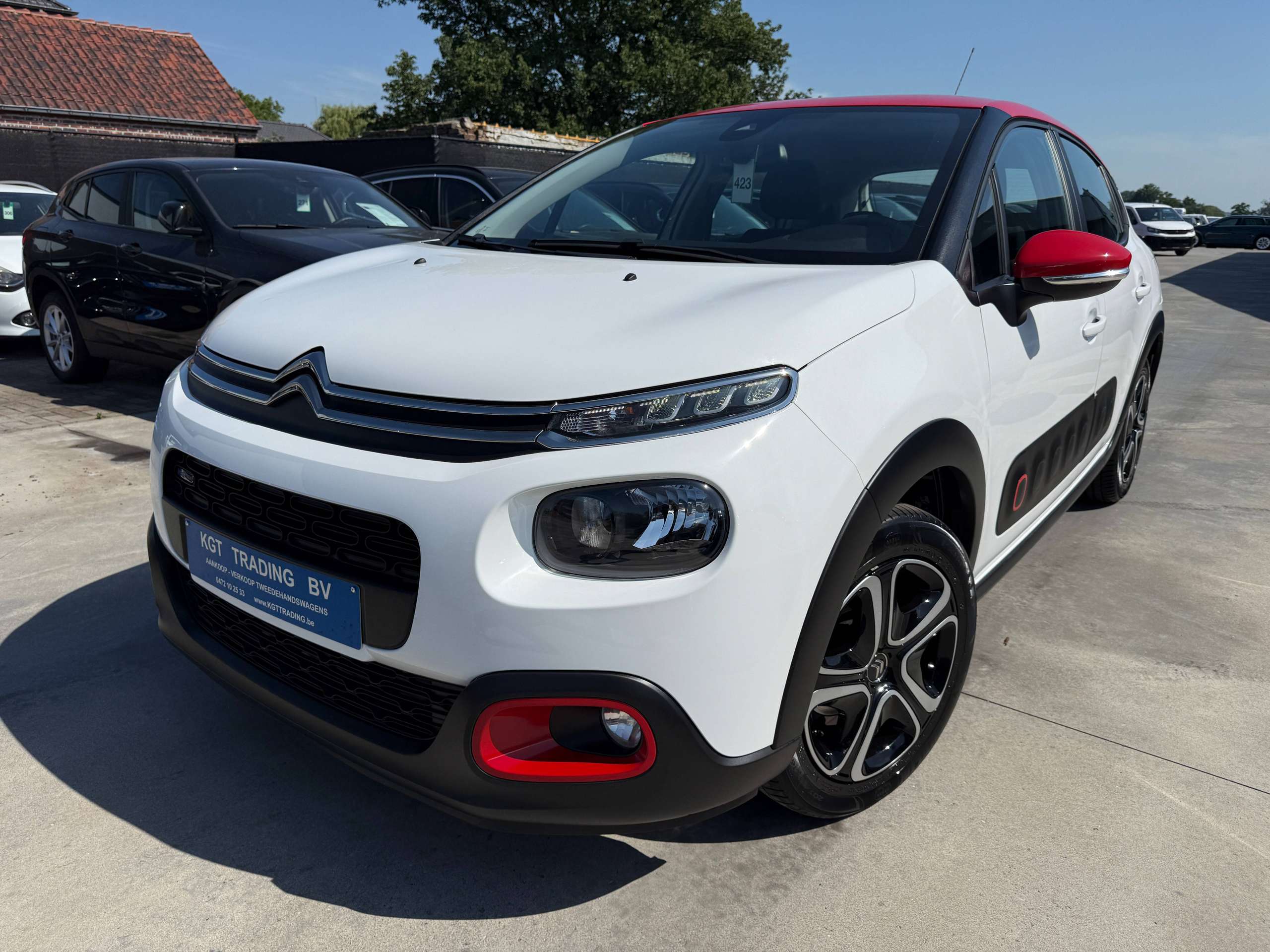 eff3cf91-eedd-44cb-81c7-2a07c7059d5f1-citroen-c3-1-2i-82pk-airbumps-bluetooth-parkeersensoren-airco-carpass.jpg