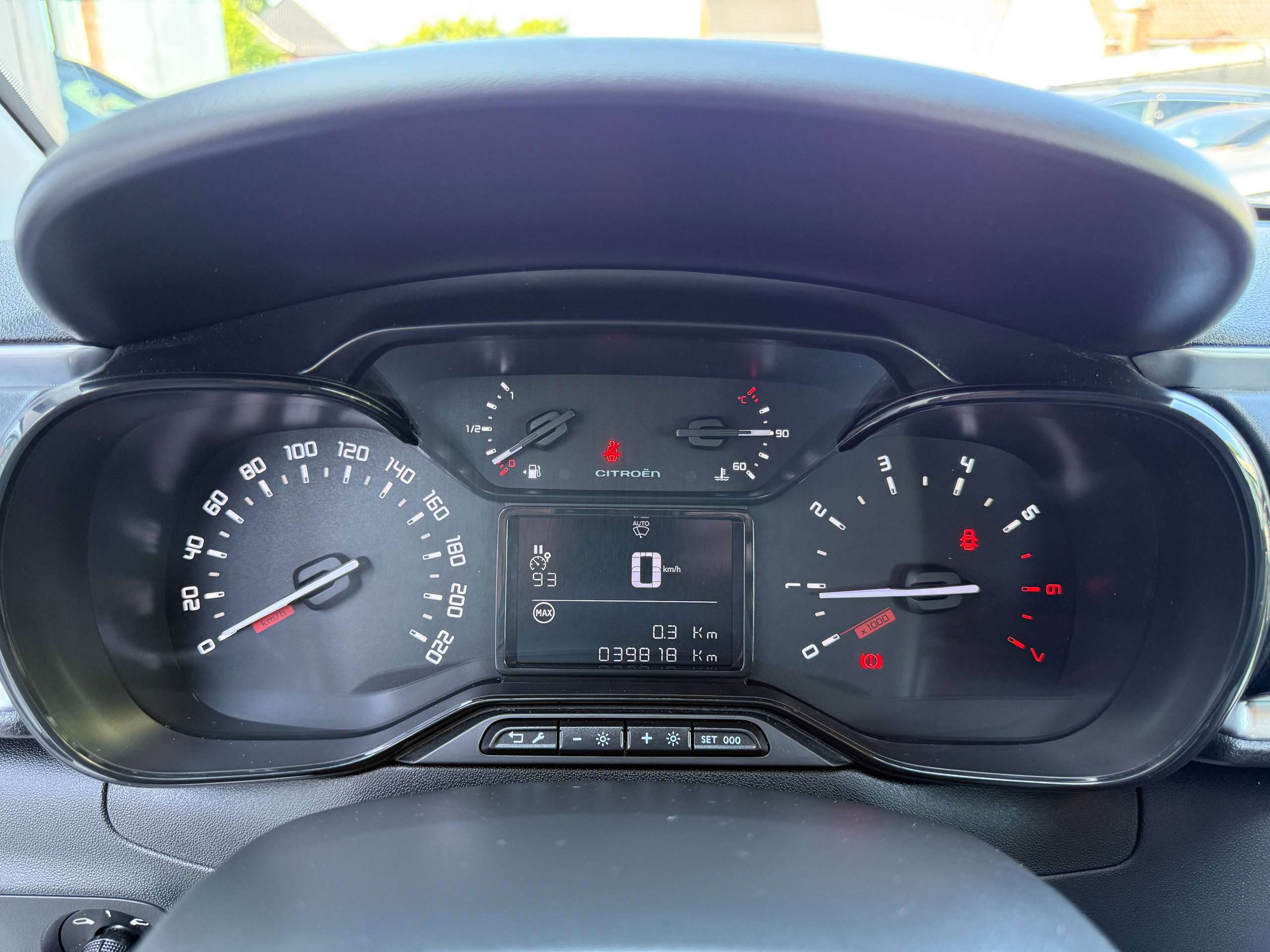 eff3cf91-eedd-44cb-81c7-2a07c7059d5f17-citroen-c3-1-2i-82pk-airbumps-bluetooth-parkeersensoren-airco-carpass.jpg