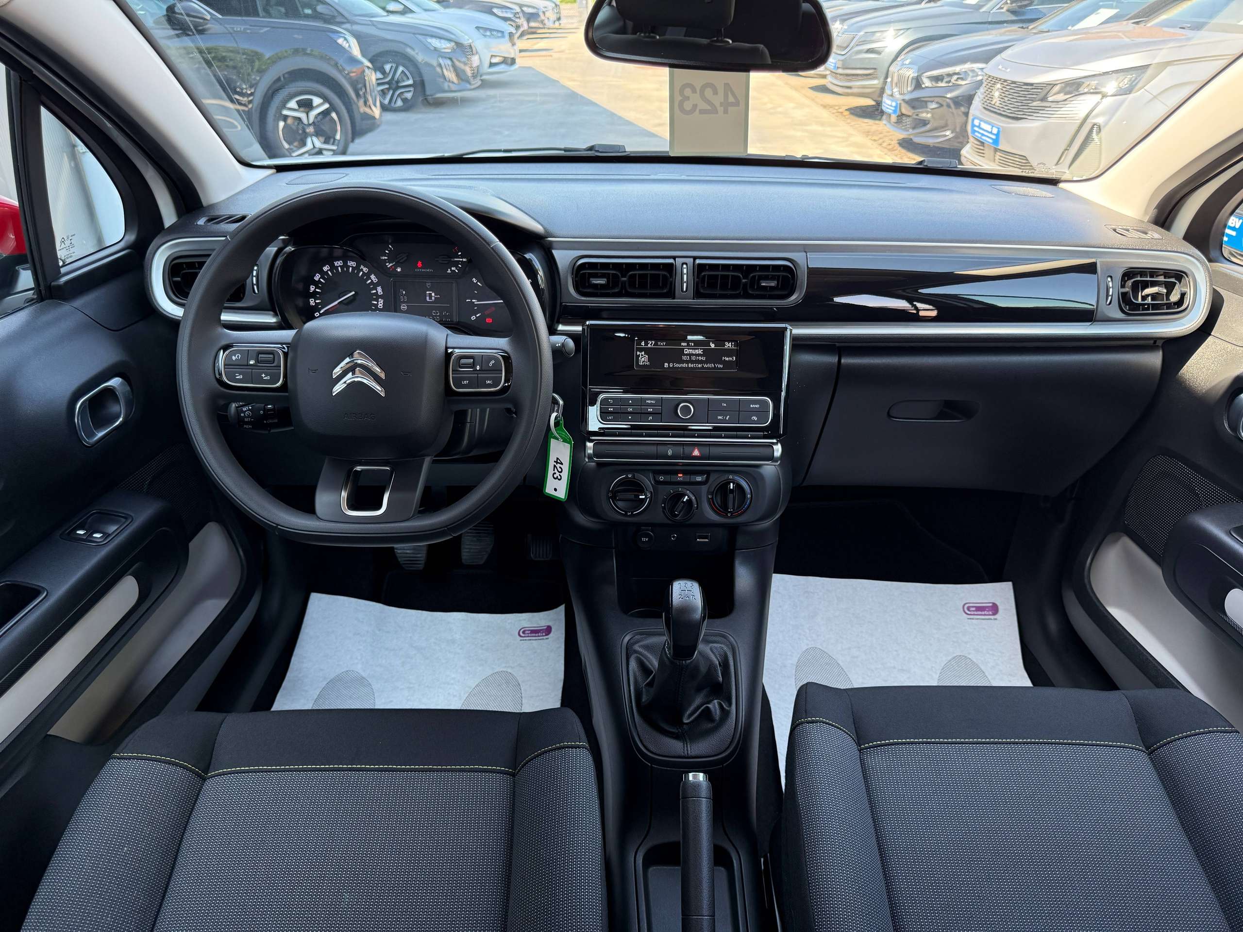 eff3cf91-eedd-44cb-81c7-2a07c7059d5f27-citroen-c3-1-2i-82pk-airbumps-bluetooth-parkeersensoren-airco-carpass.jpg