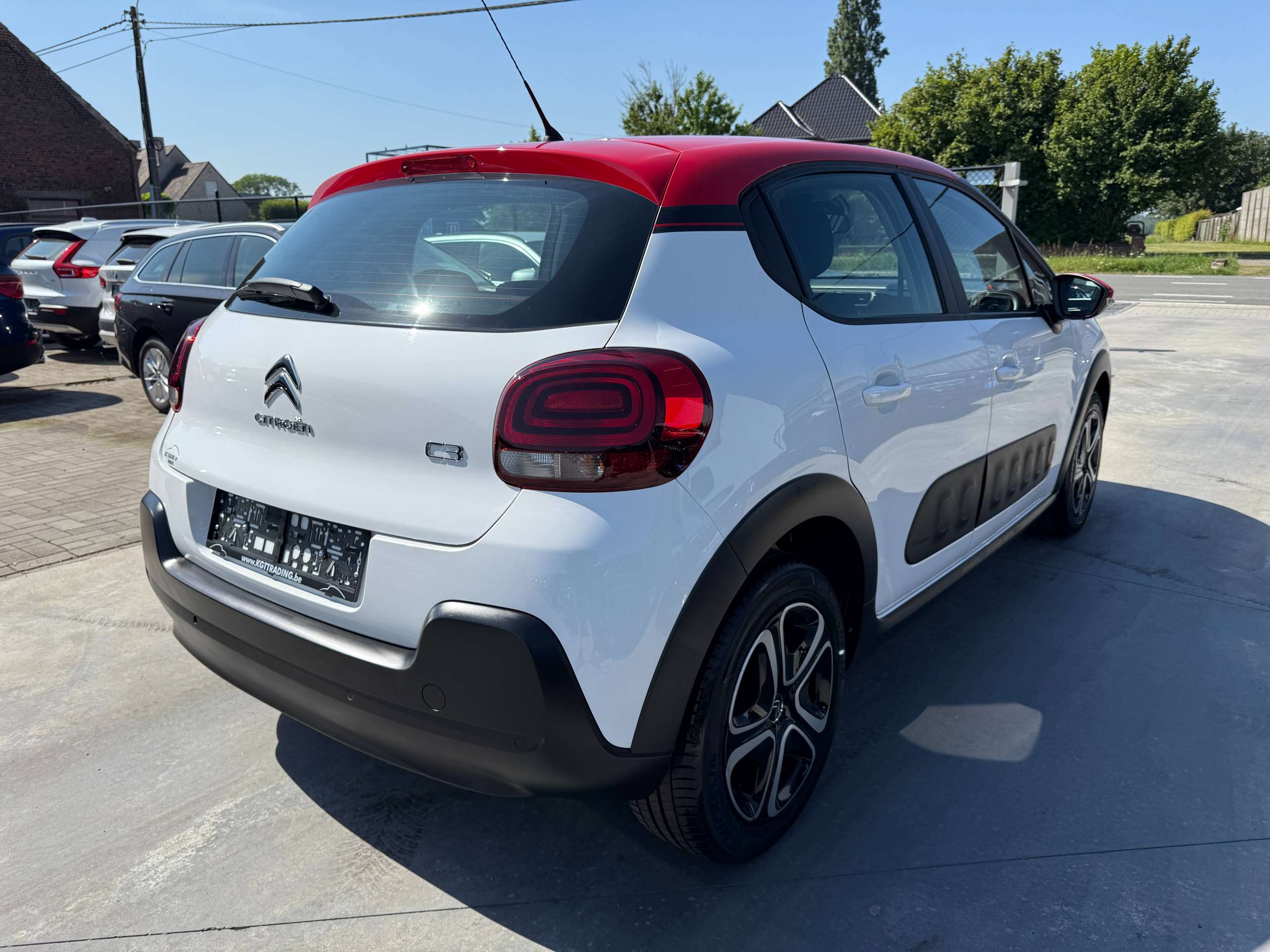 eff3cf91-eedd-44cb-81c7-2a07c7059d5f5-citroen-c3-1-2i-82pk-airbumps-bluetooth-parkeersensoren-airco-carpass.jpg