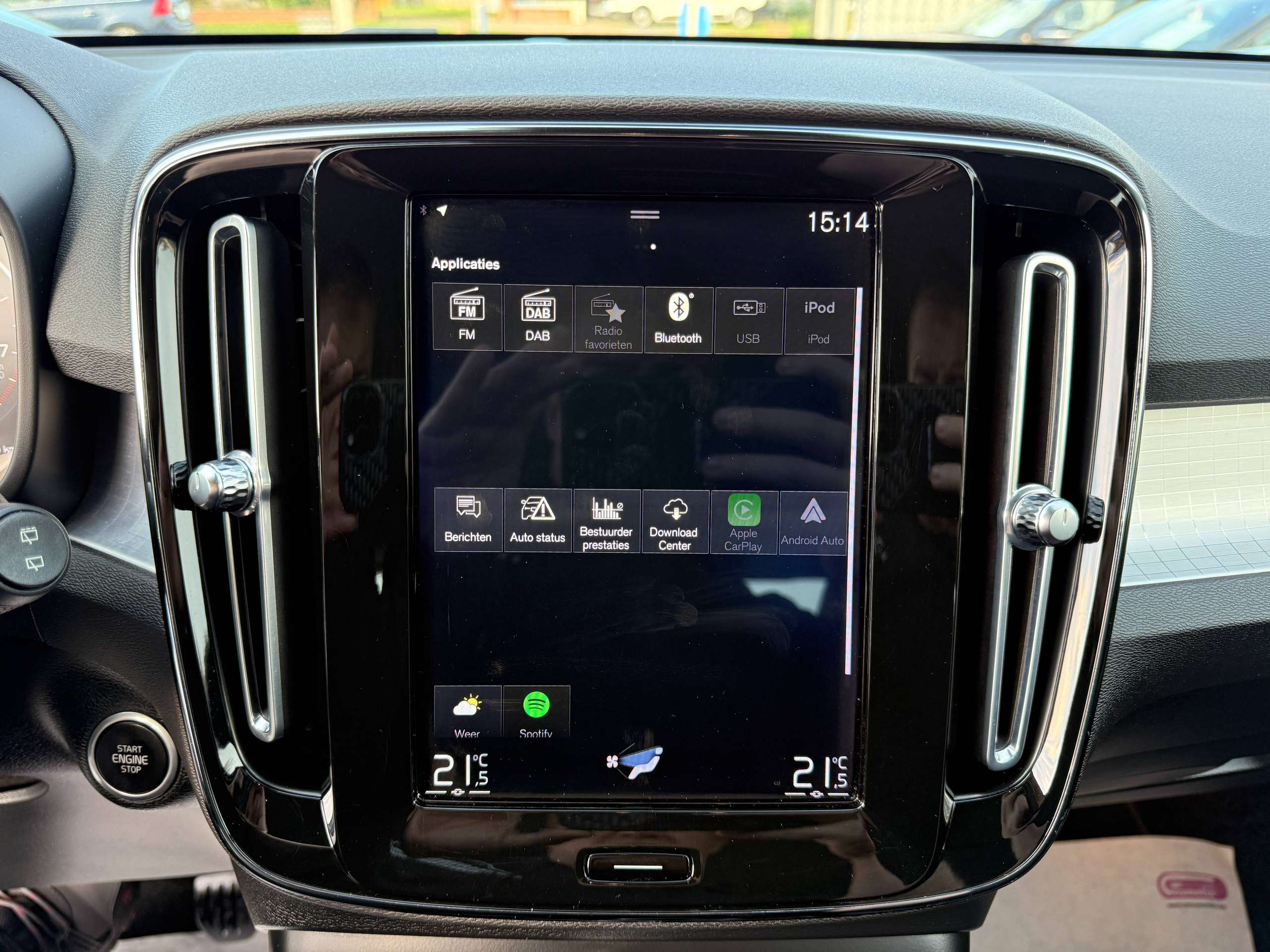f7c2ce06-7304-449e-a348-ac0695046b3222-volvo-xc40-1-5-t2-129pk-navigatie-camera-full-led-carplay-pdc.jpg