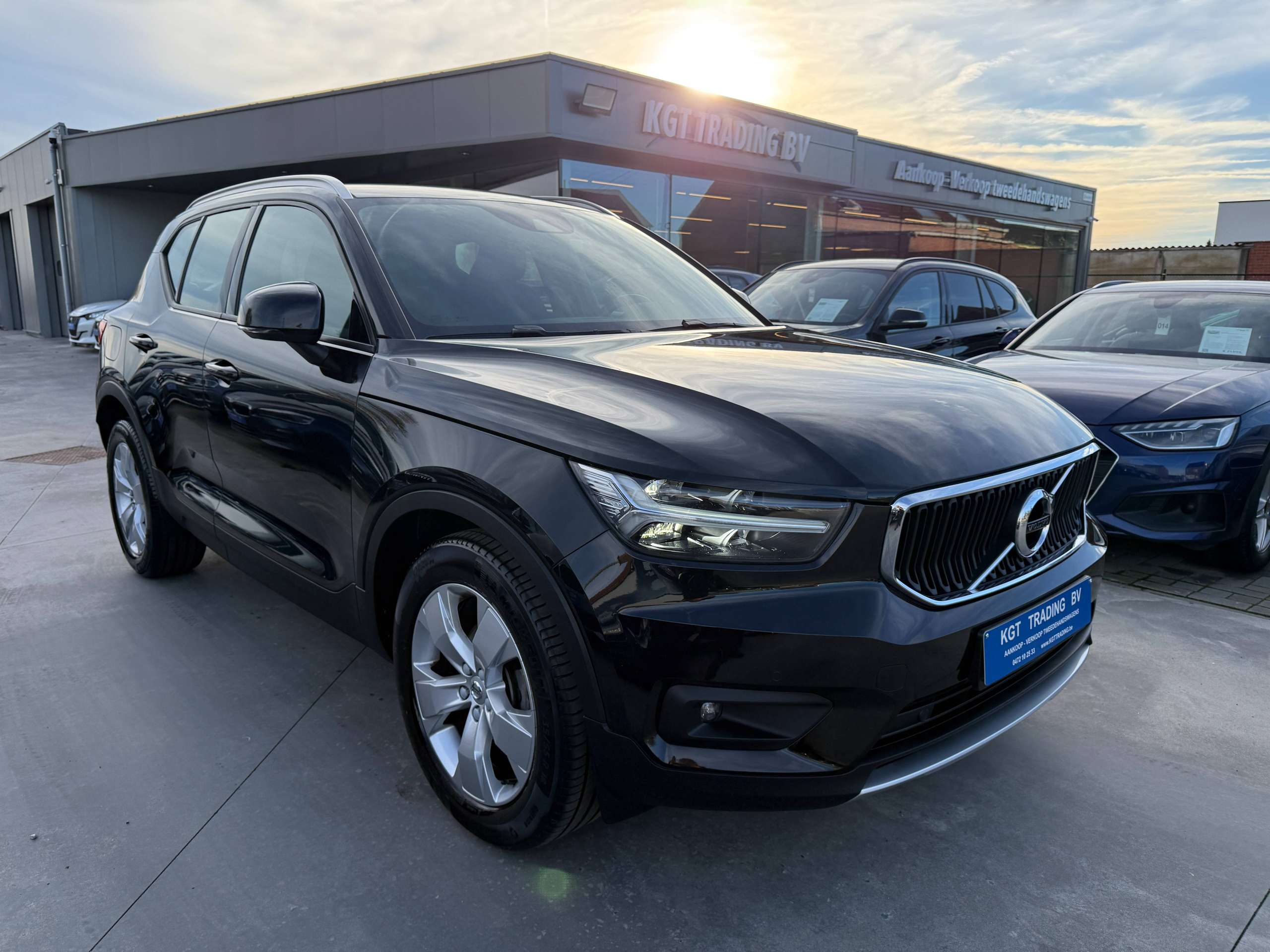 f7c2ce06-7304-449e-a348-ac0695046b323-volvo-xc40-1-5-t2-129pk-navigatie-camera-full-led-carplay-pdc.jpg