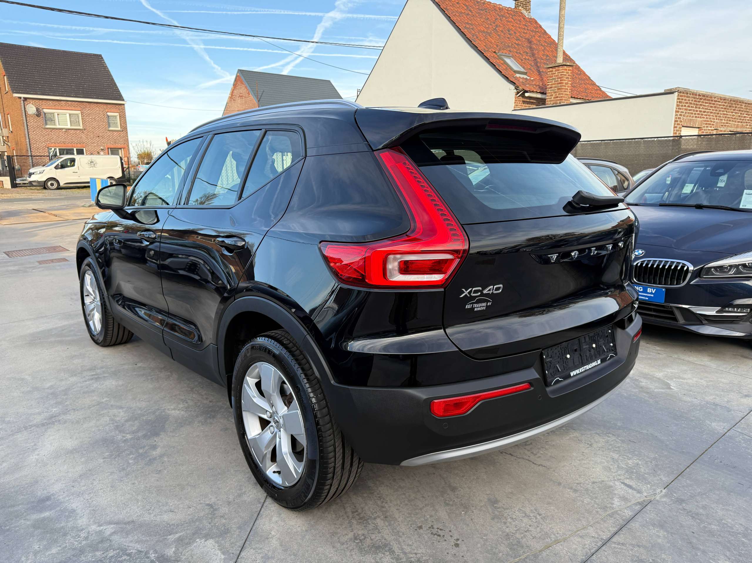 f7c2ce06-7304-449e-a348-ac0695046b327-volvo-xc40-1-5-t2-129pk-navigatie-camera-full-led-carplay-pdc.jpg