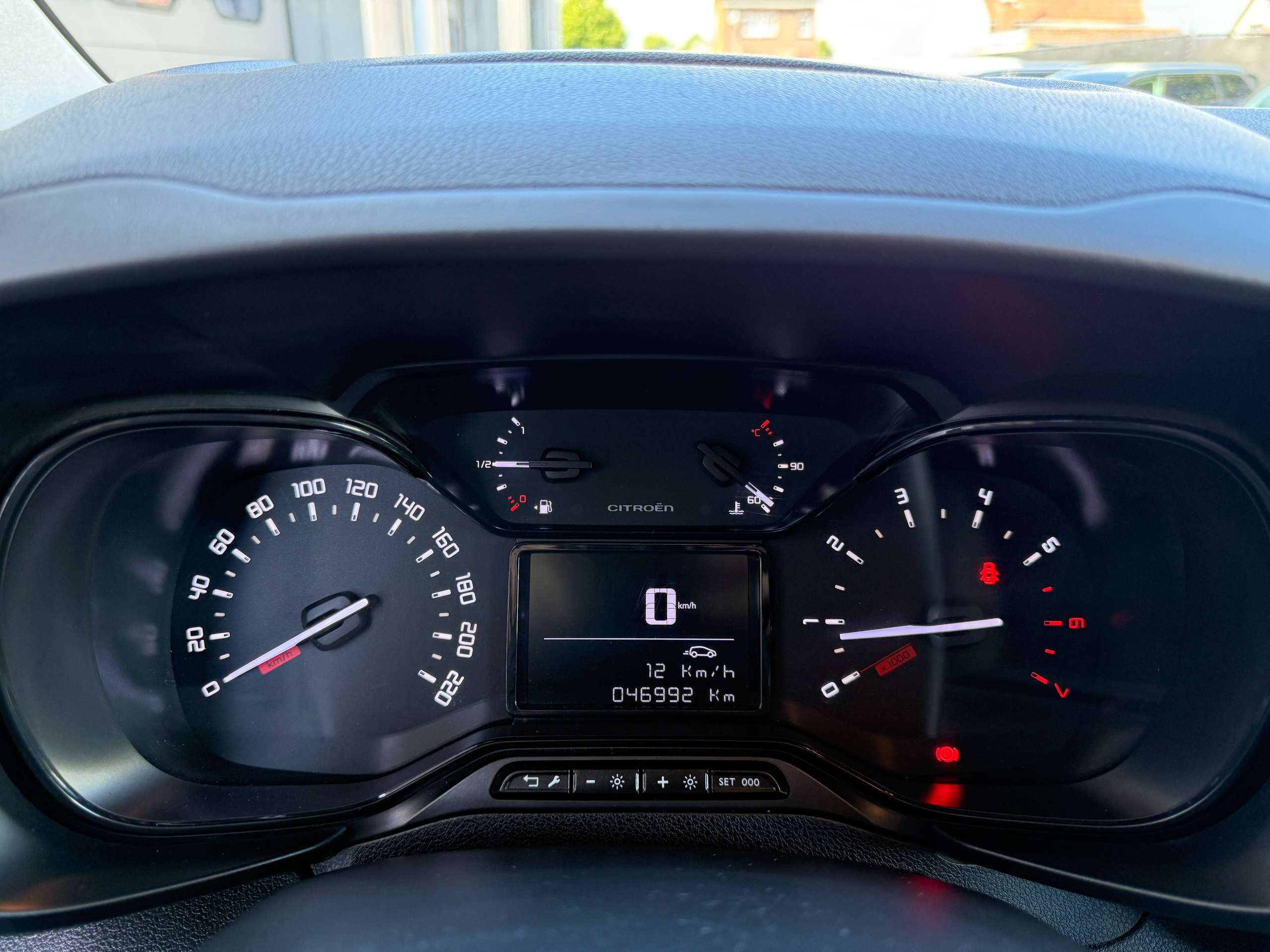fb51072a-05e7-4d35-bf11-506dfee2721116-citroen-berlingo-1-2i-3-zit-lichte-vracht-carplay-pdc-bluetooth-airco.jpg