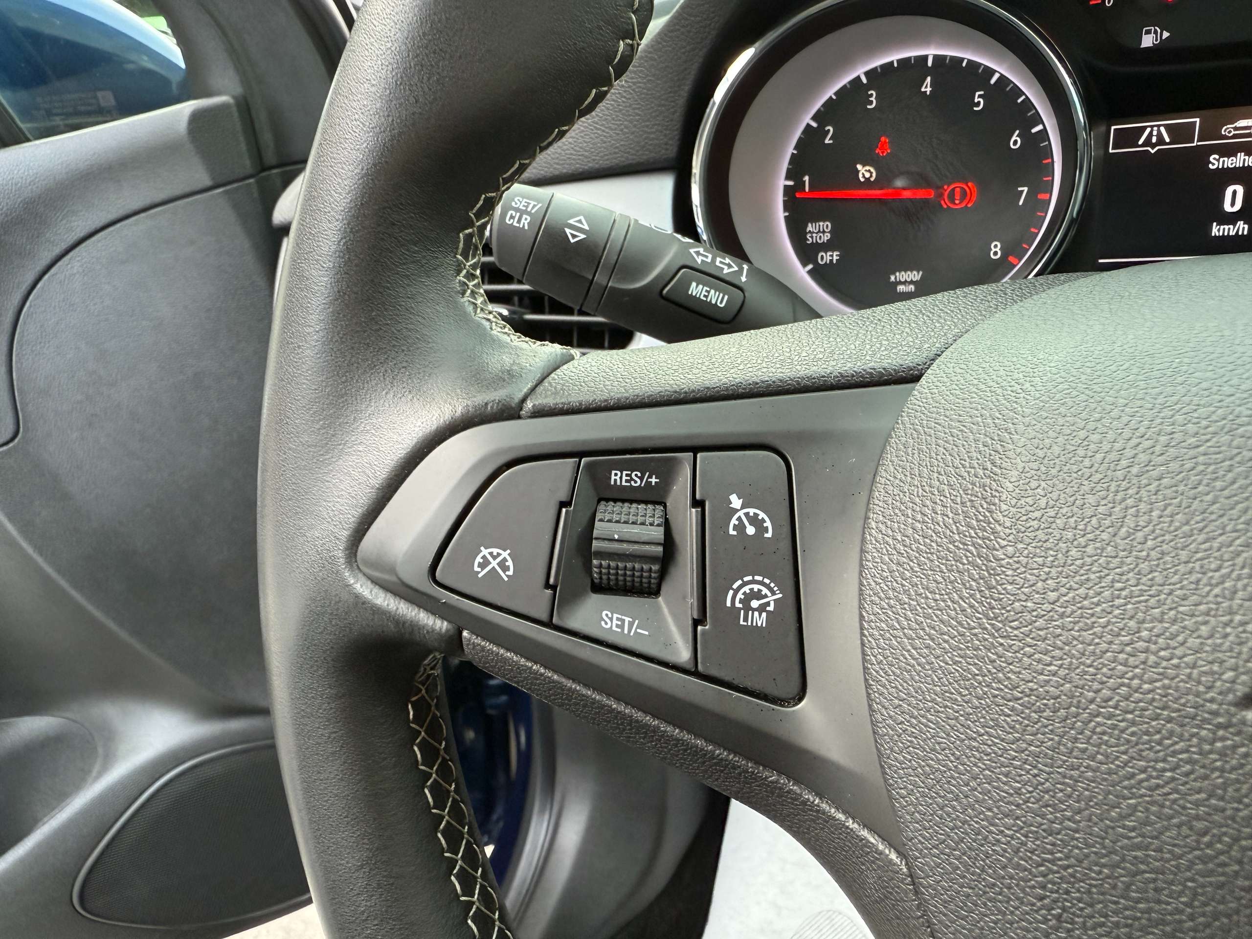 fe10b170-ddf5-45a8-8b8d-4abf096cd01b17-opel-astra-1-2i-tourer-navigatie-carplay-full-led-pdc-alu.jpg