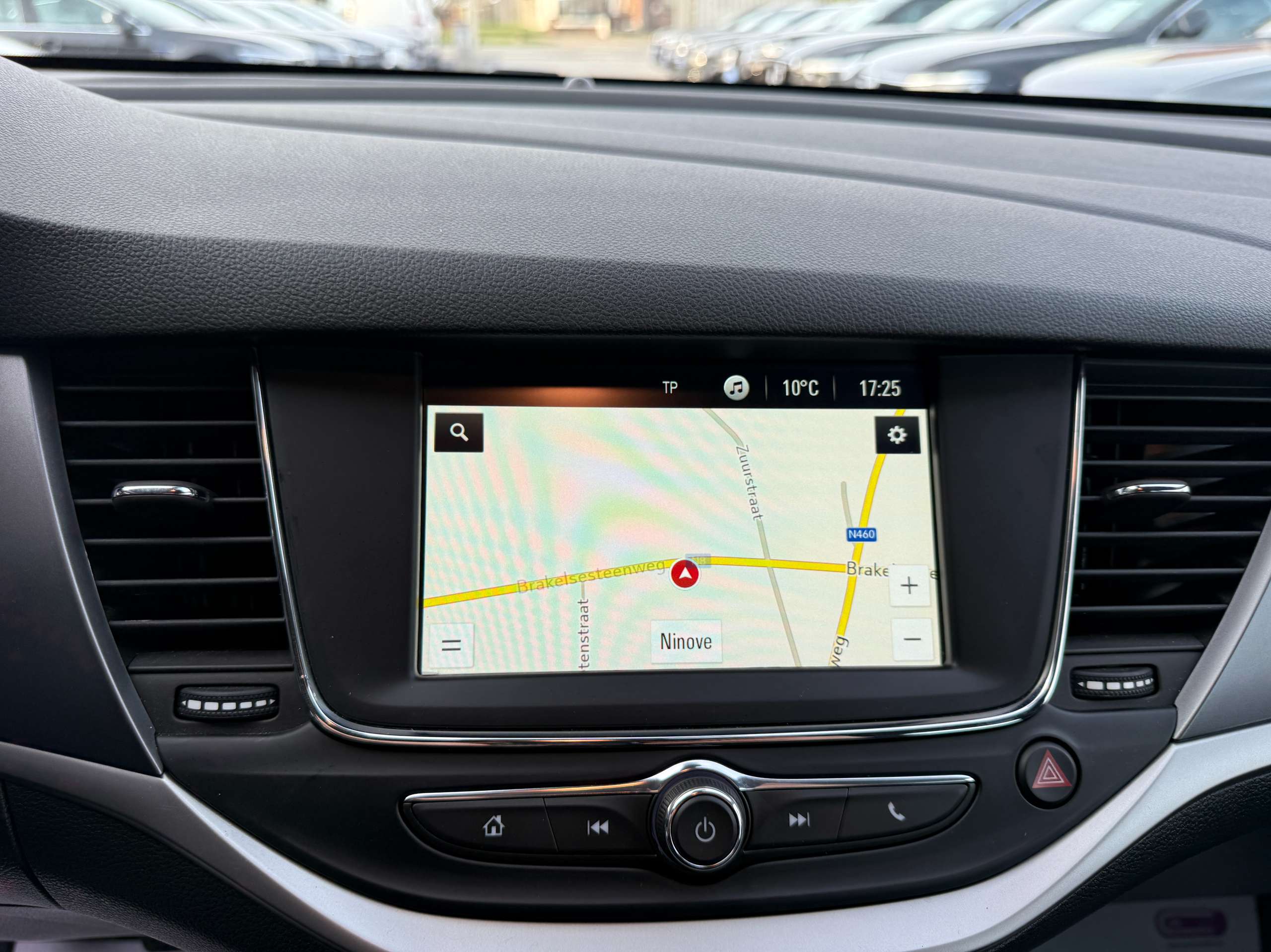 fe10b170-ddf5-45a8-8b8d-4abf096cd01b19-opel-astra-1-2i-tourer-navigatie-carplay-full-led-pdc-alu.jpg