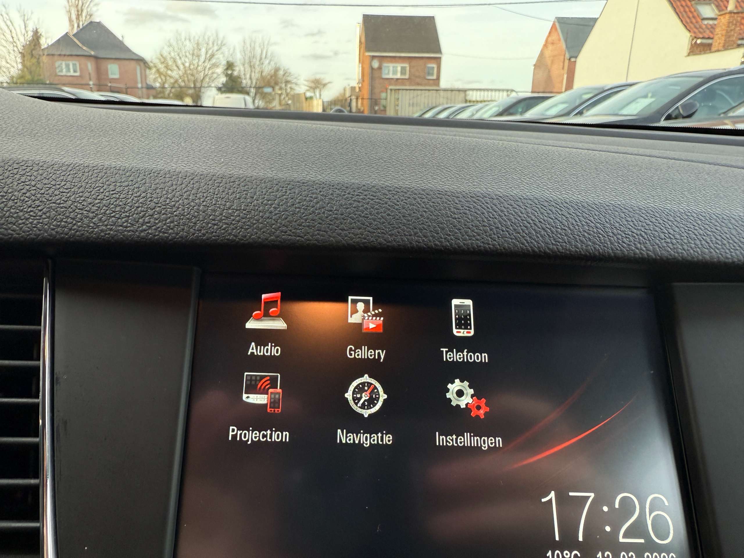 fe10b170-ddf5-45a8-8b8d-4abf096cd01b21-opel-astra-1-2i-tourer-navigatie-carplay-full-led-pdc-alu.jpg