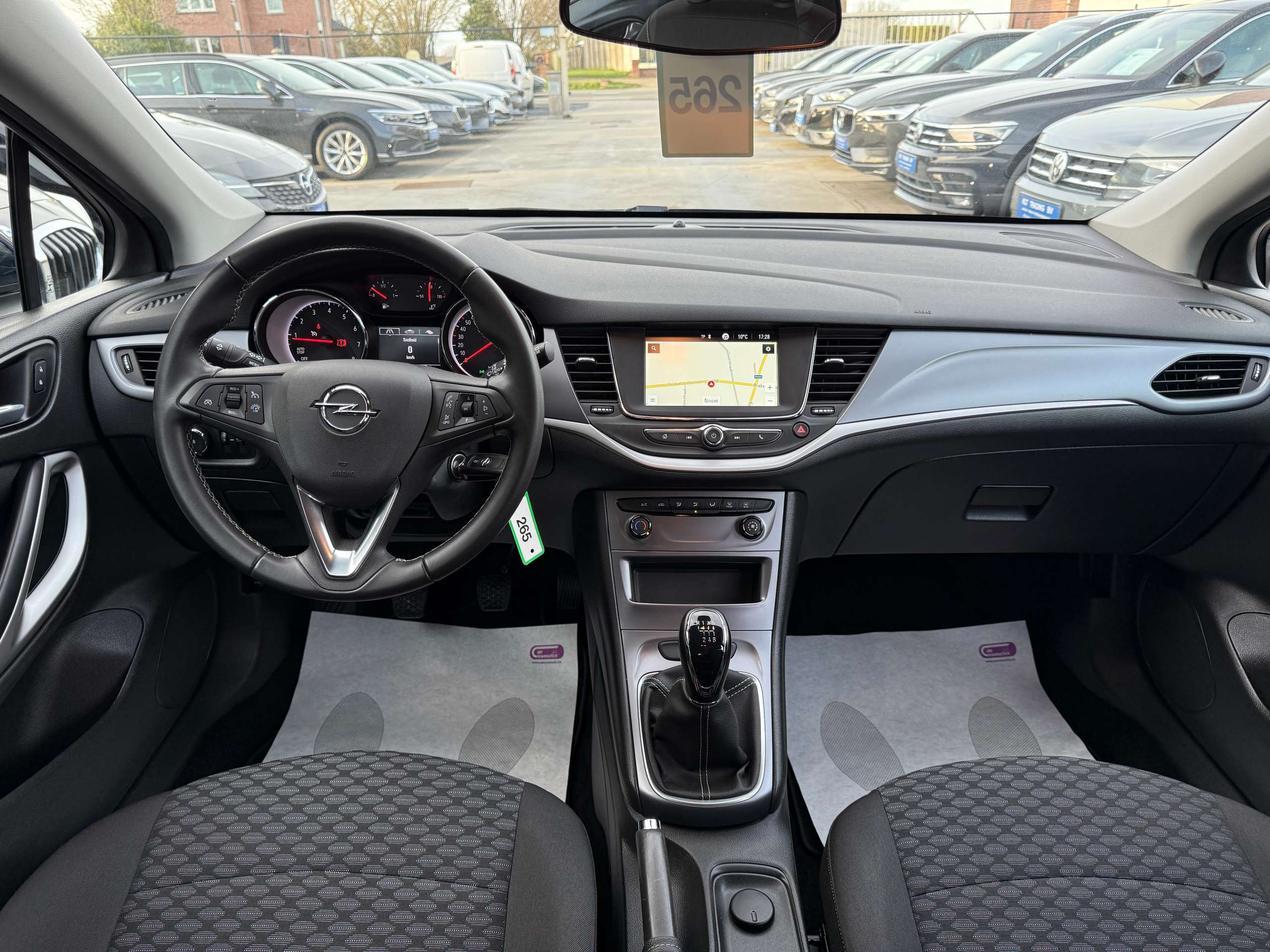 fe10b170-ddf5-45a8-8b8d-4abf096cd01b30-opel-astra-1-2i-tourer-navigatie-carplay-full-led-pdc-alu.jpg