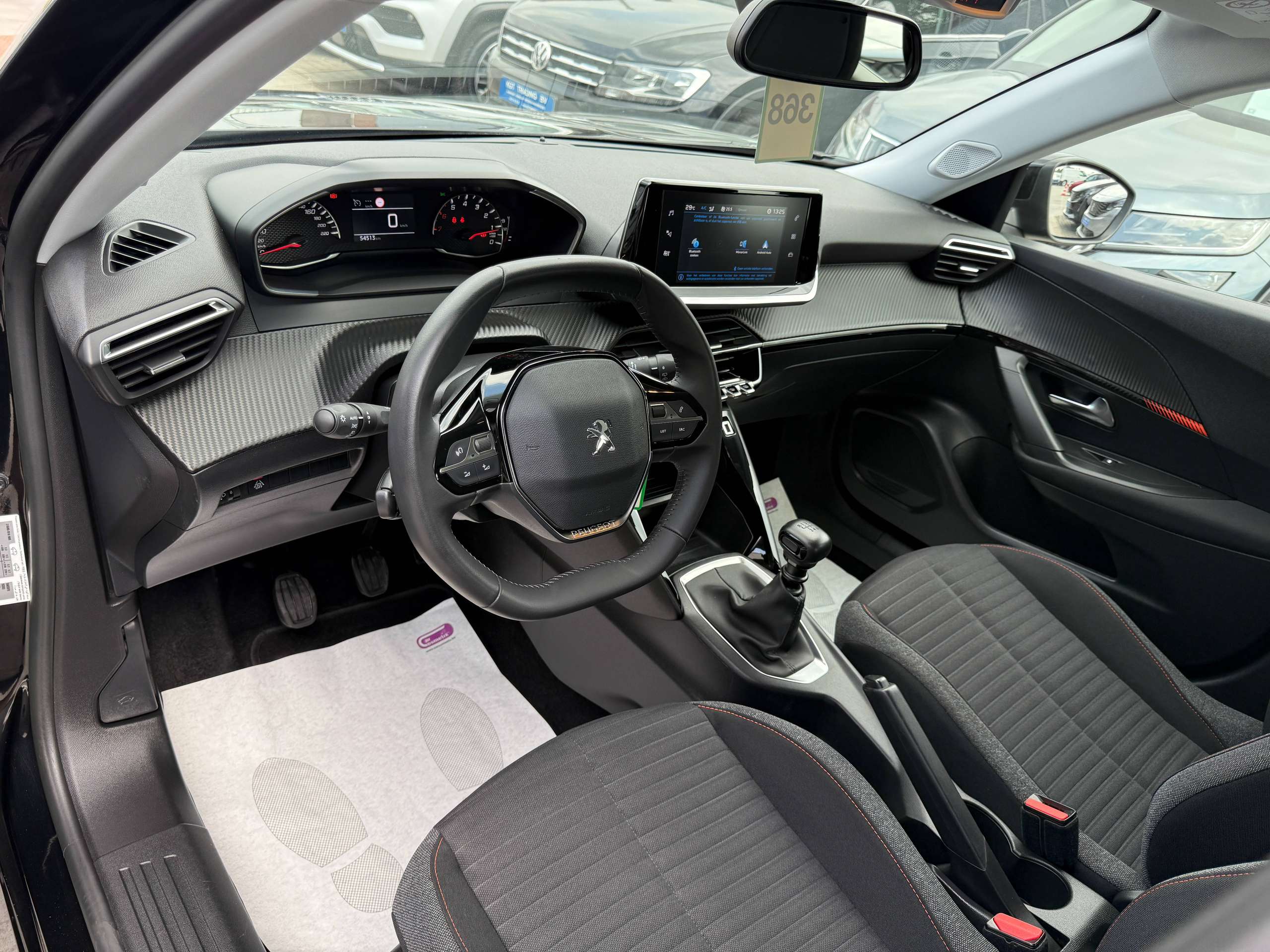 03631577-edec-4a60-86dc-f1f41cc4ebd814-peugeot-2008-1-2i-100pk-carplay-dab-camera-bluetooth-pdc-led-alu-carpass.jpg