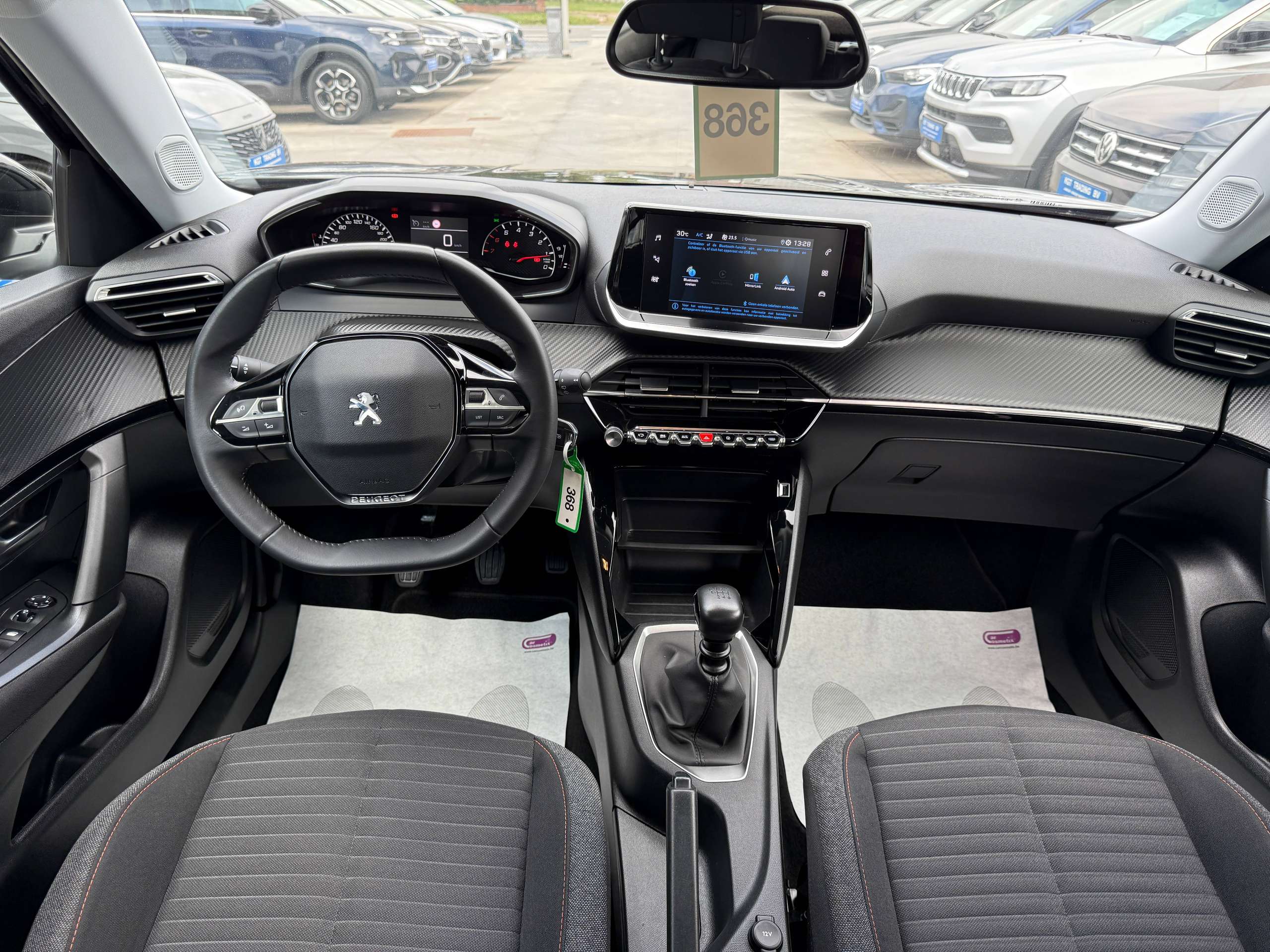 03631577-edec-4a60-86dc-f1f41cc4ebd832-peugeot-2008-1-2i-100pk-carplay-dab-camera-bluetooth-pdc-led-alu-carpass.jpg