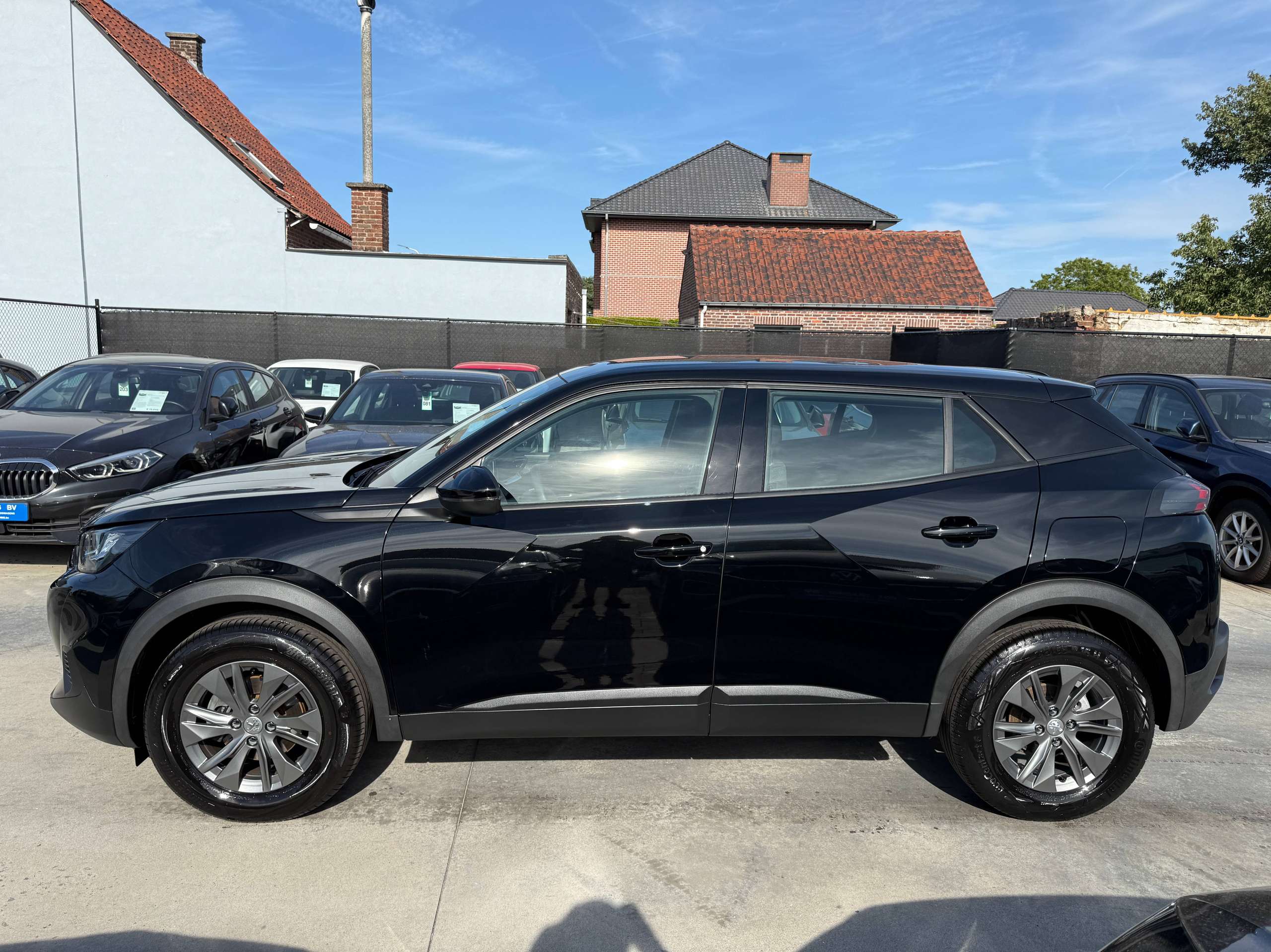 03631577-edec-4a60-86dc-f1f41cc4ebd88-peugeot-2008-1-2i-100pk-carplay-dab-camera-bluetooth-pdc-led-alu-carpass.jpg