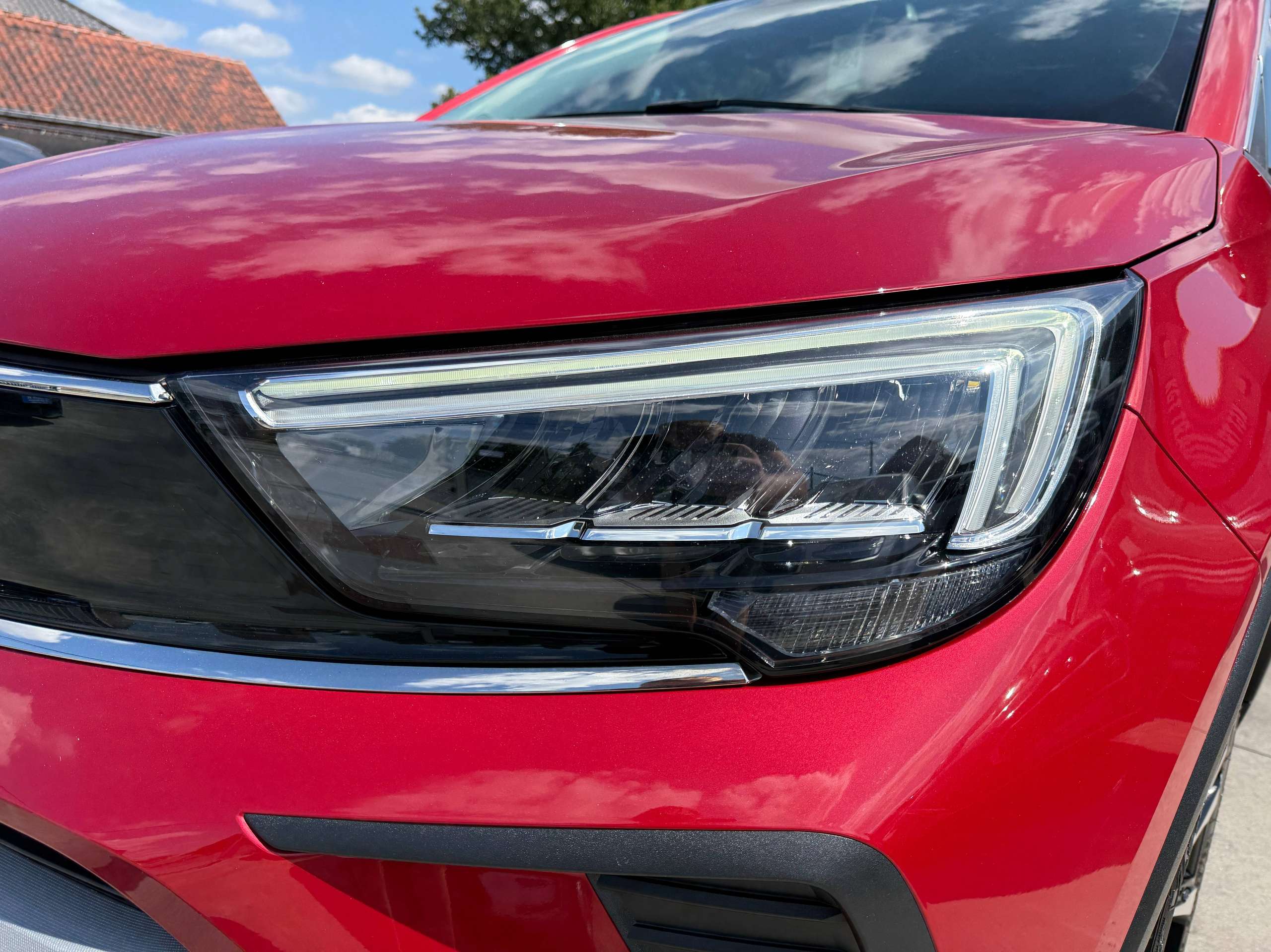 105961f5-329b-414b-80f9-77bb8cbad55910-opel-crossland-1-2i-turbo-110pk-facelift-navigatie-leder-camera-full-led-carplay.jpg