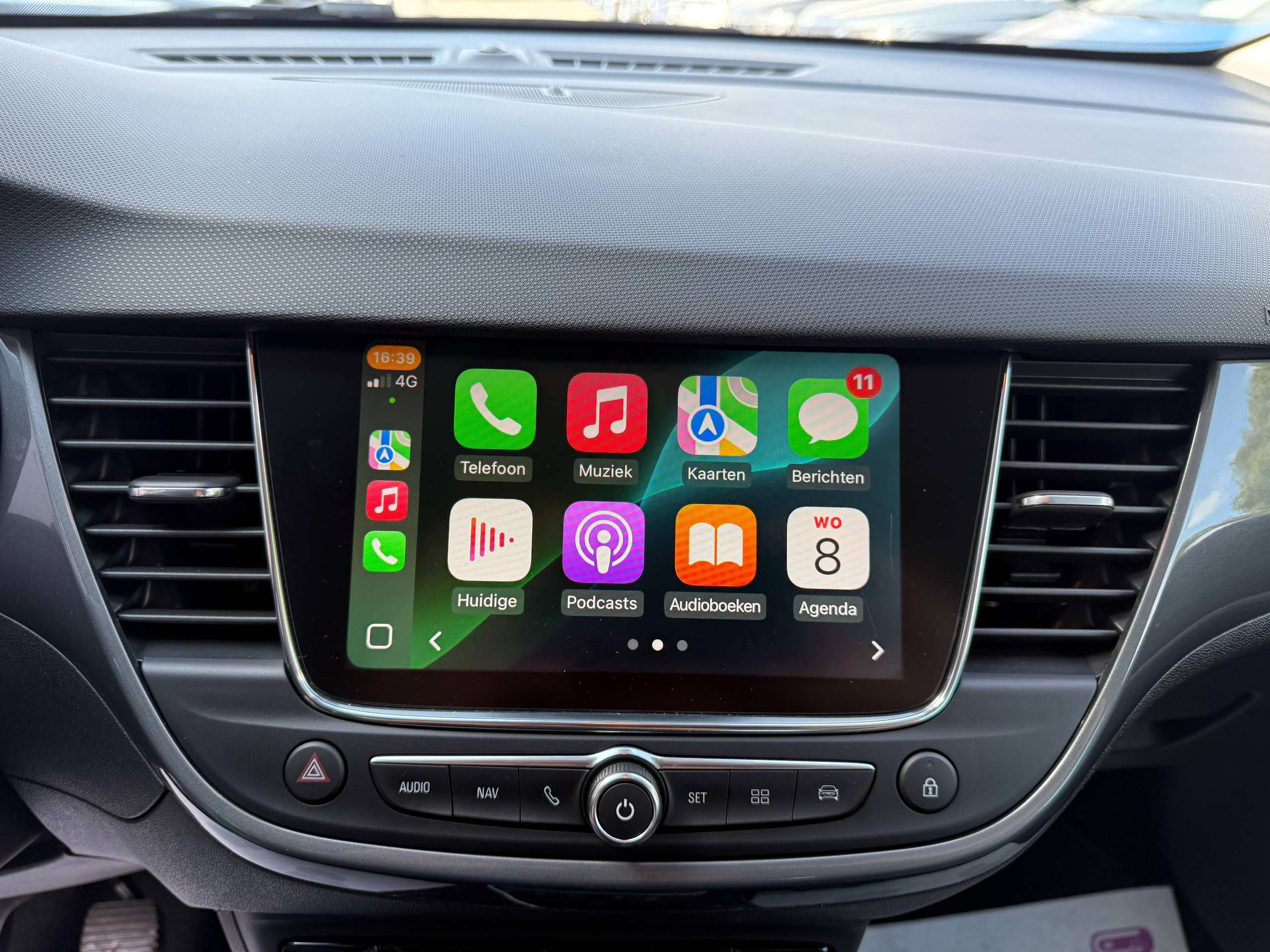 105961f5-329b-414b-80f9-77bb8cbad55926-opel-crossland-1-2i-turbo-110pk-facelift-navigatie-leder-camera-full-led-carplay.jpg
