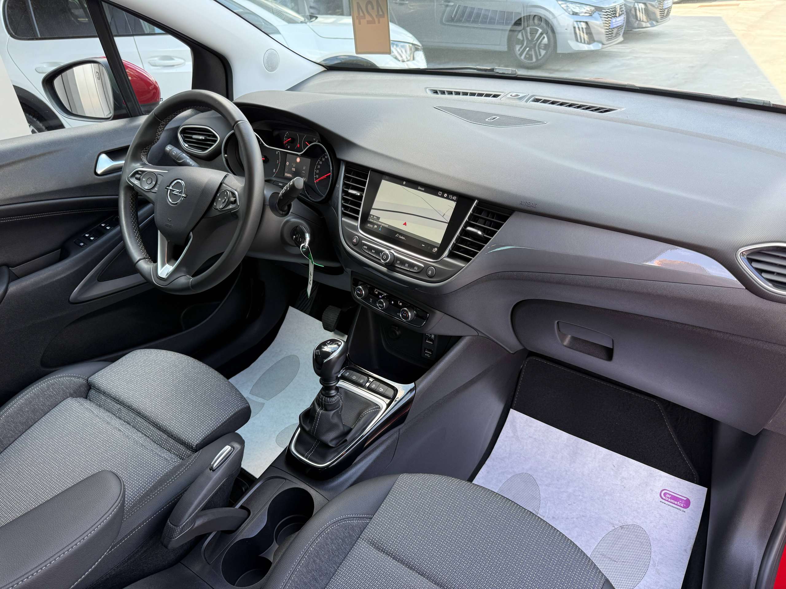 105961f5-329b-414b-80f9-77bb8cbad55929-opel-crossland-1-2i-turbo-110pk-facelift-navigatie-leder-camera-full-led-carplay.jpg