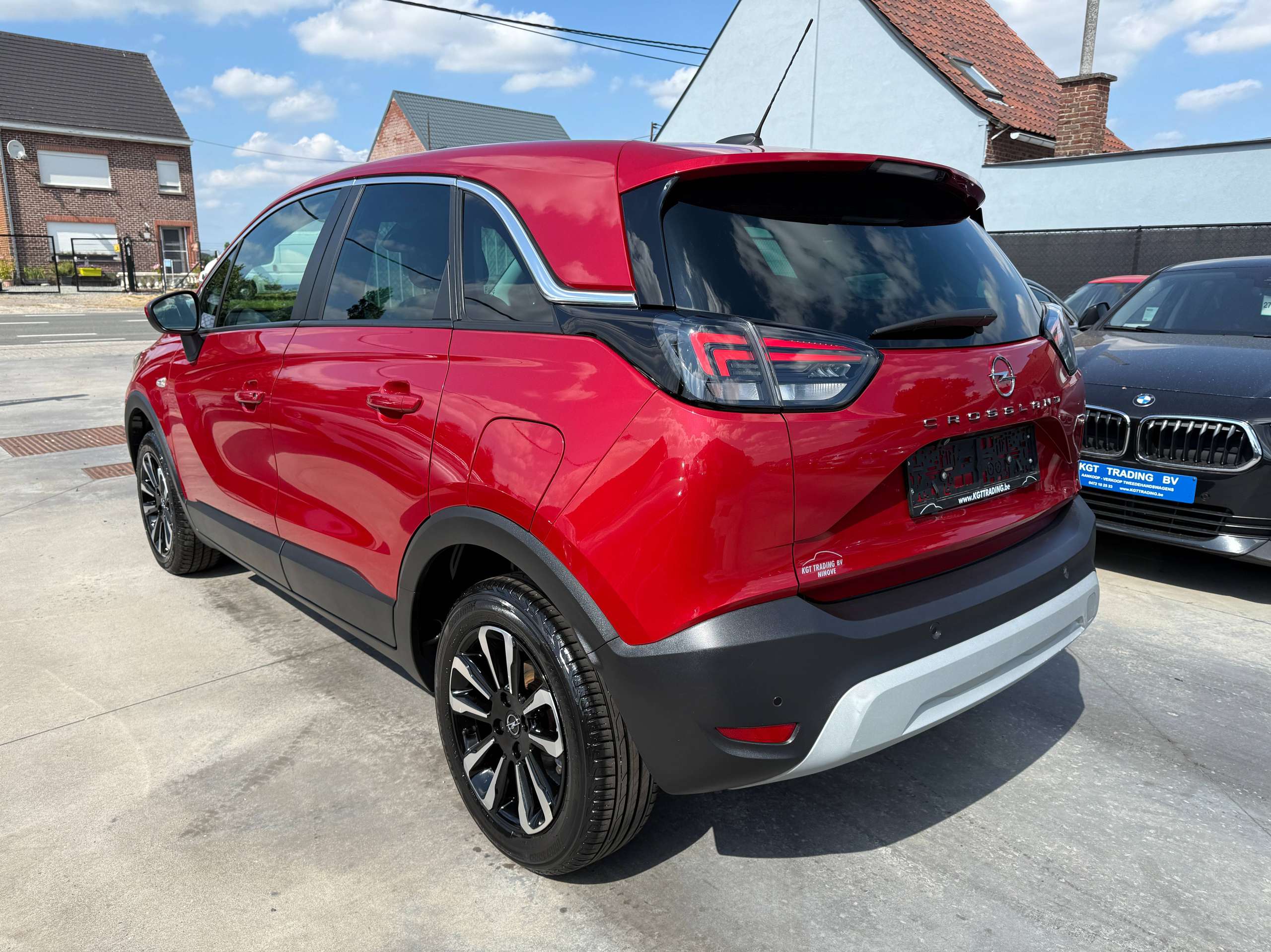 105961f5-329b-414b-80f9-77bb8cbad5597-opel-crossland-1-2i-turbo-110pk-facelift-navigatie-leder-camera-full-led-carplay.jpg