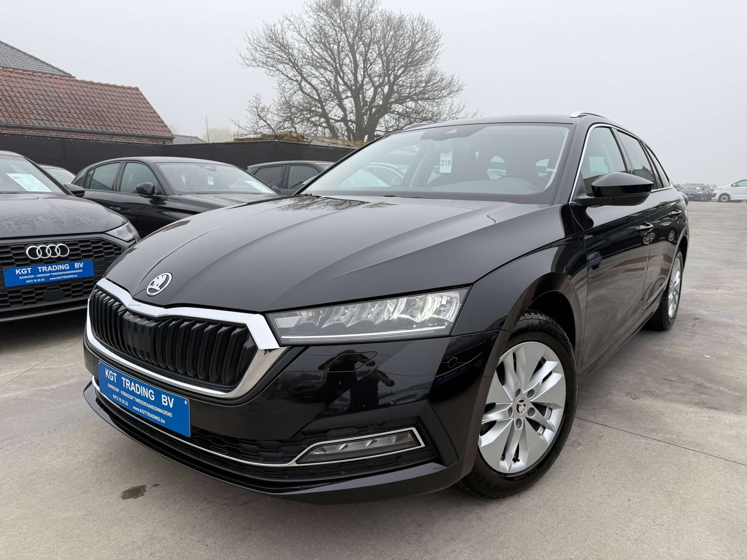2a0992f4-d063-4c04-b441-5ada773a67a61-skoda-octavia-1-0-tsi-full-led-navi-carplay-dab-adaptieve-cruise.jpg