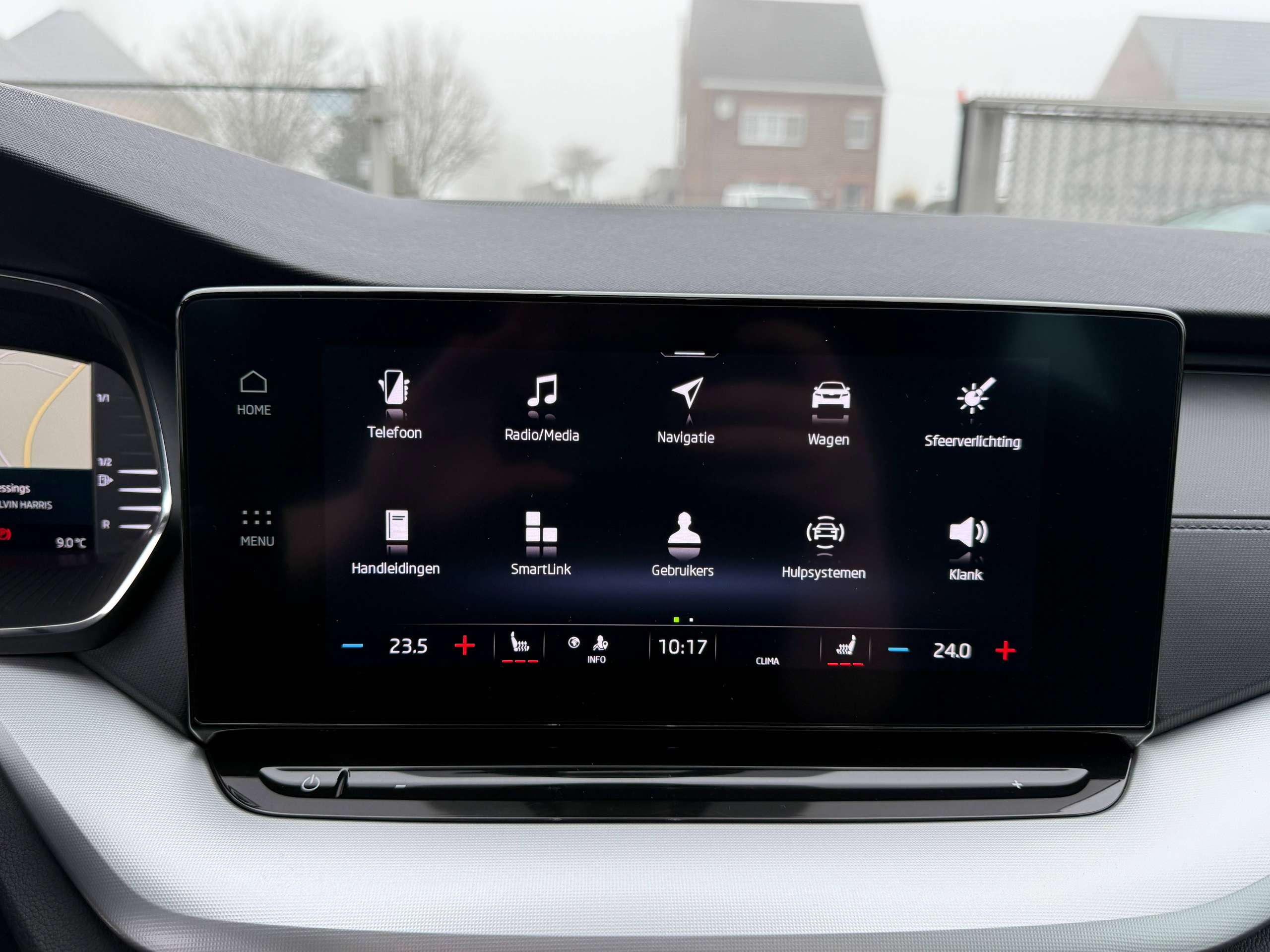 2a0992f4-d063-4c04-b441-5ada773a67a621-skoda-octavia-1-0-tsi-full-led-navi-carplay-dab-adaptieve-cruise.jpg
